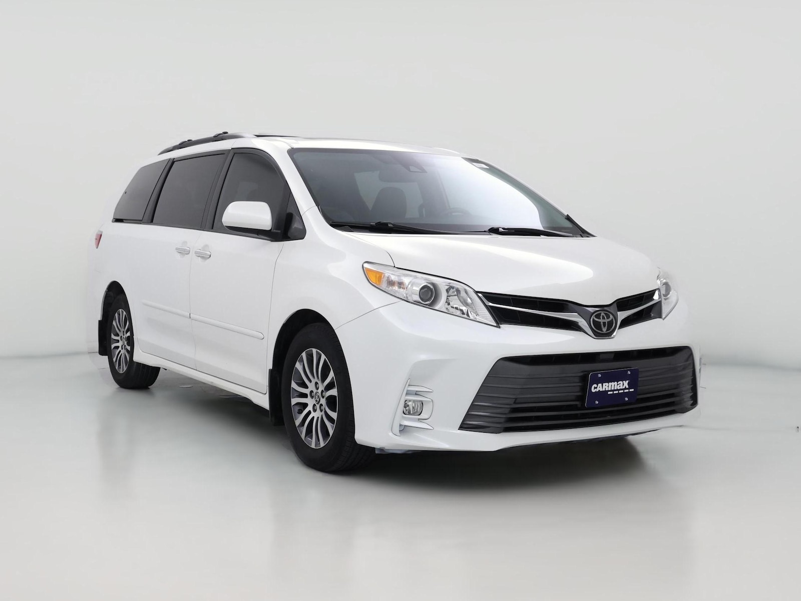 2020 Toyota Sienna XLE