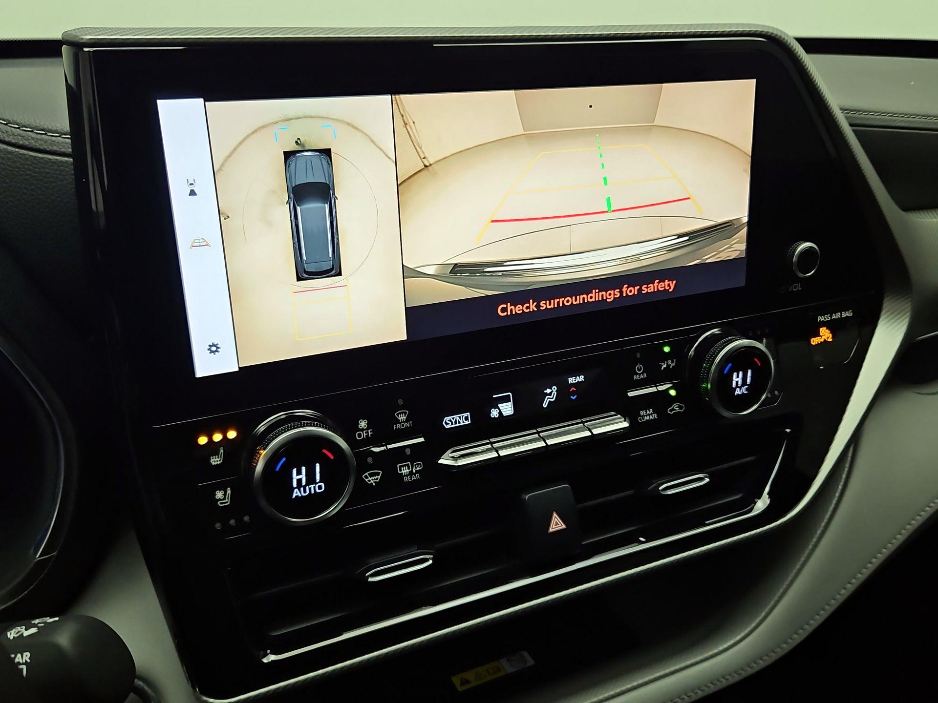 Thumbnail: 2023 Toyota Highlander - 14