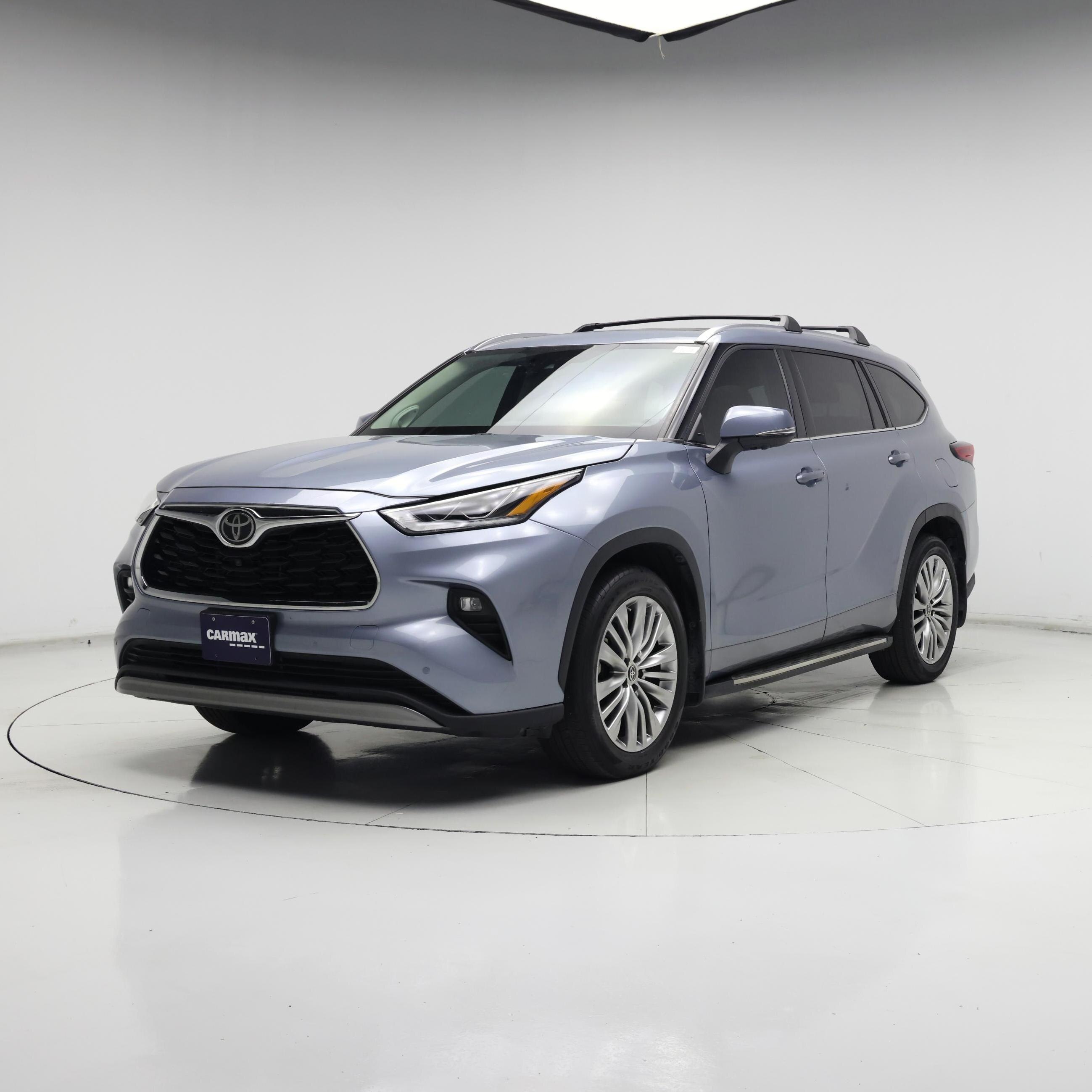 Thumbnail: 2023 Toyota Highlander - 4