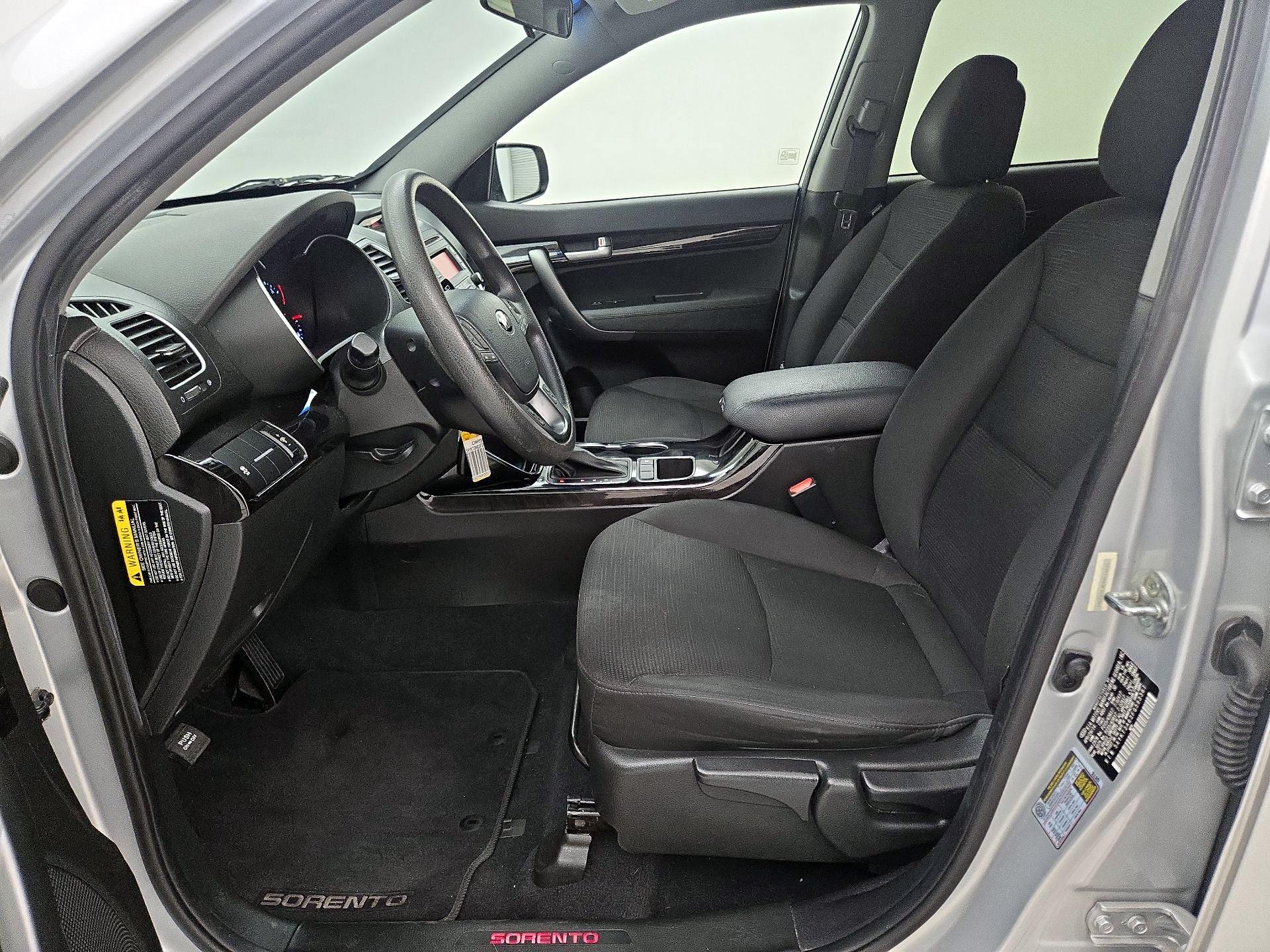 Thumbnail: 2015 Kia Sorento - 11