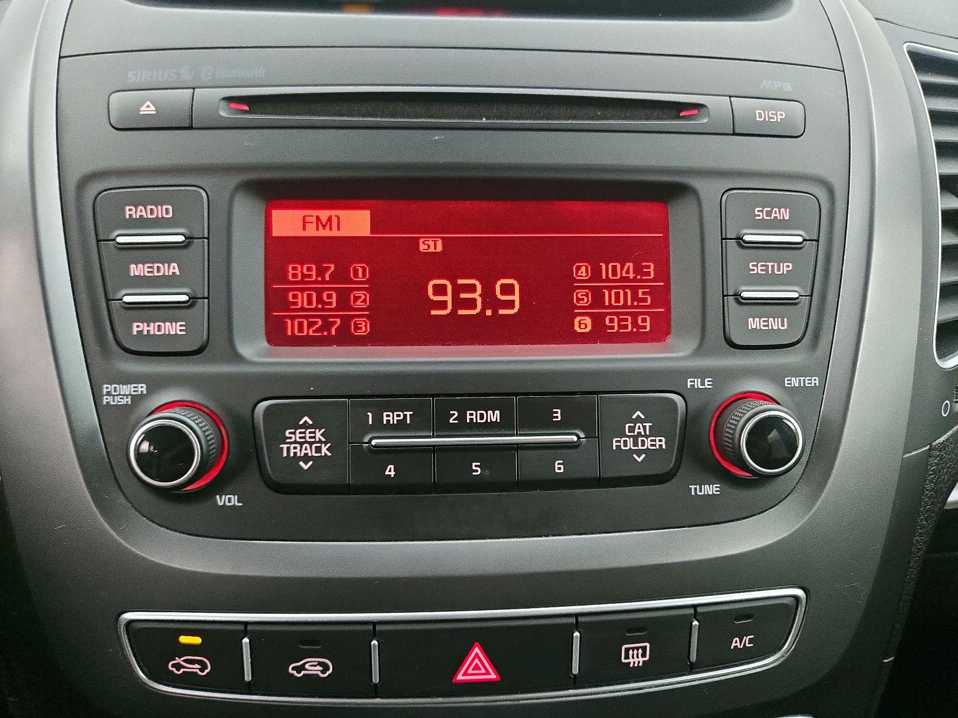 Thumbnail: 2015 Kia Sorento - 14