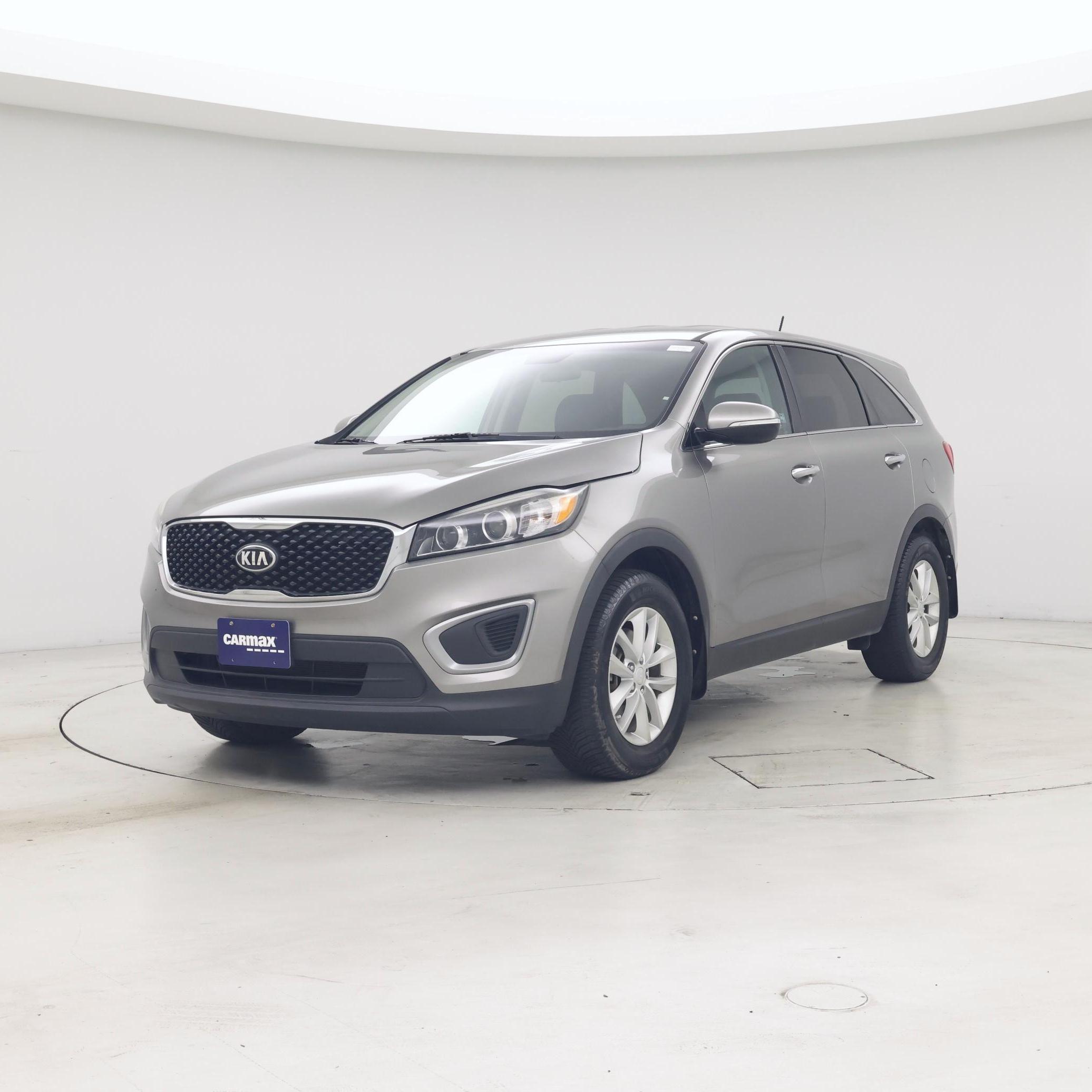Thumbnail: 2017 Kia Sorento - 4