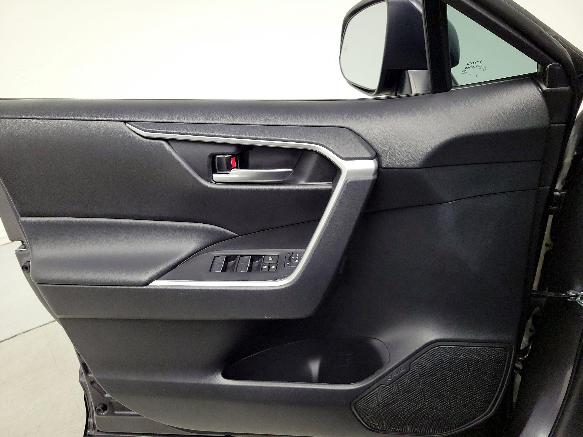 Thumbnail: 2024 Toyota RAV4 - 12