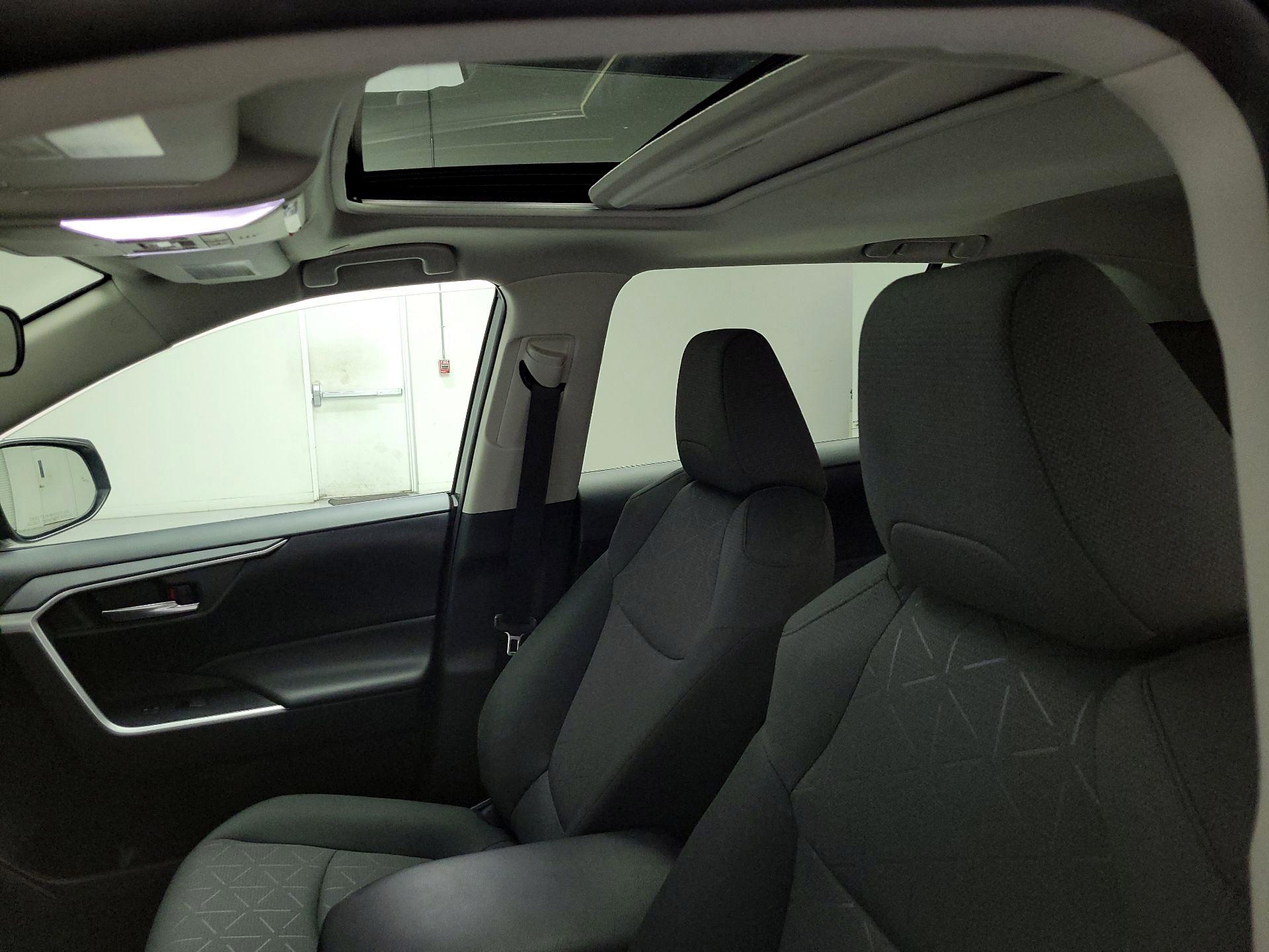 Thumbnail: 2024 Toyota RAV4 - 20