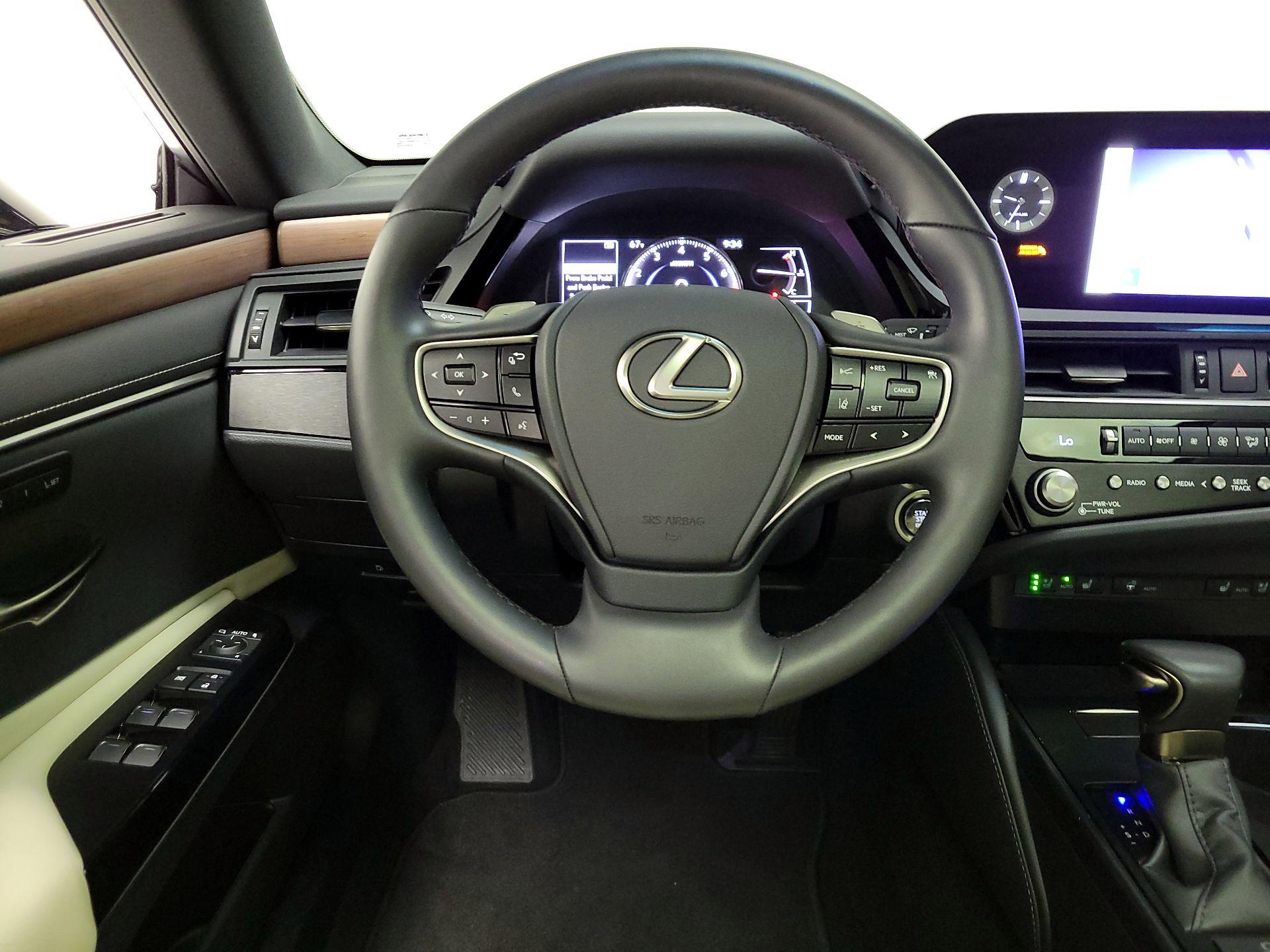 Thumbnail: 2025 Lexus ES - 10