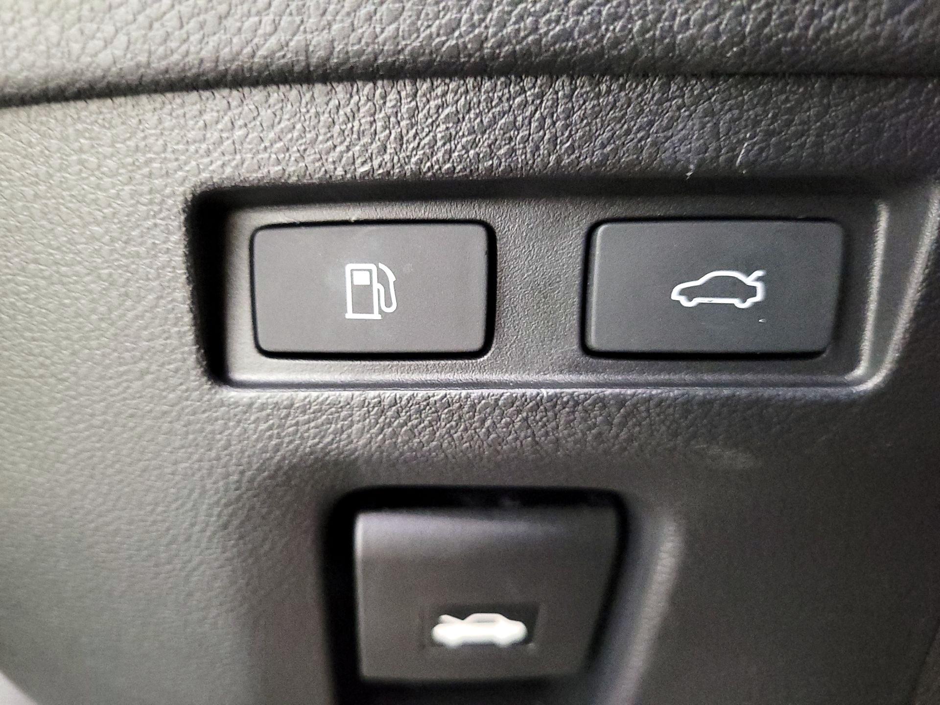 Thumbnail: 2025 Lexus ES - 13