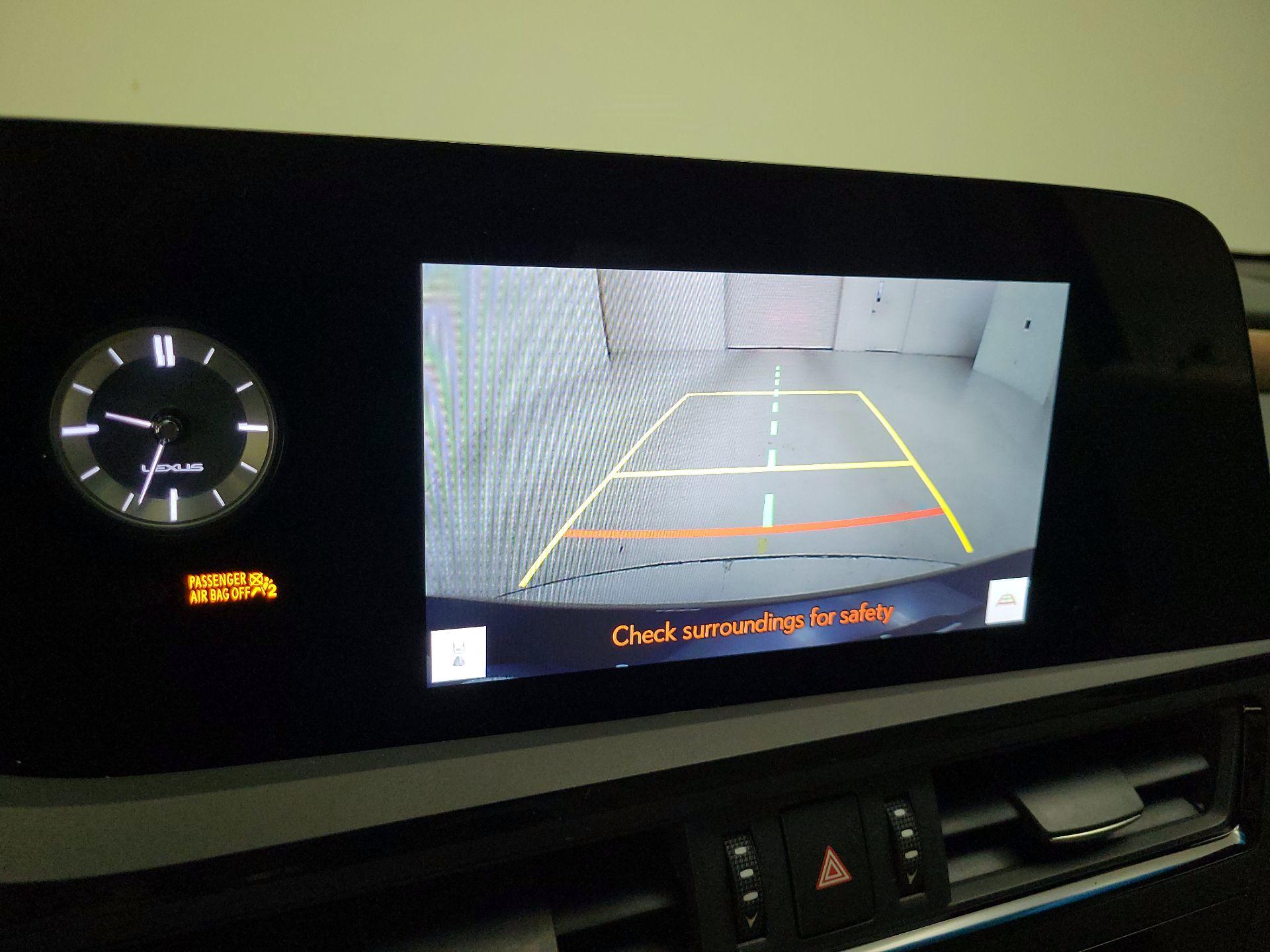 Thumbnail: 2025 Lexus ES - 15