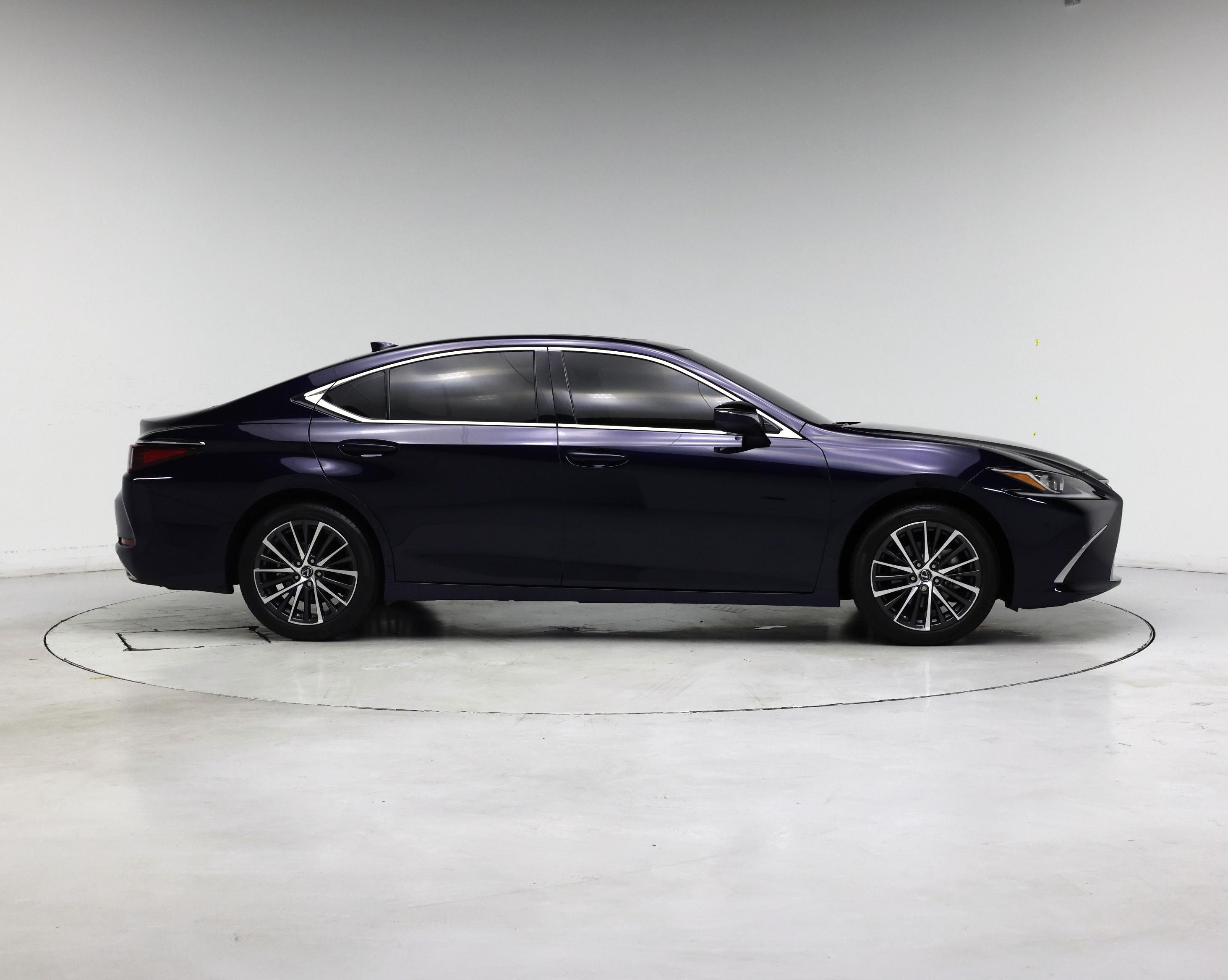 Thumbnail: 2025 Lexus ES - 7