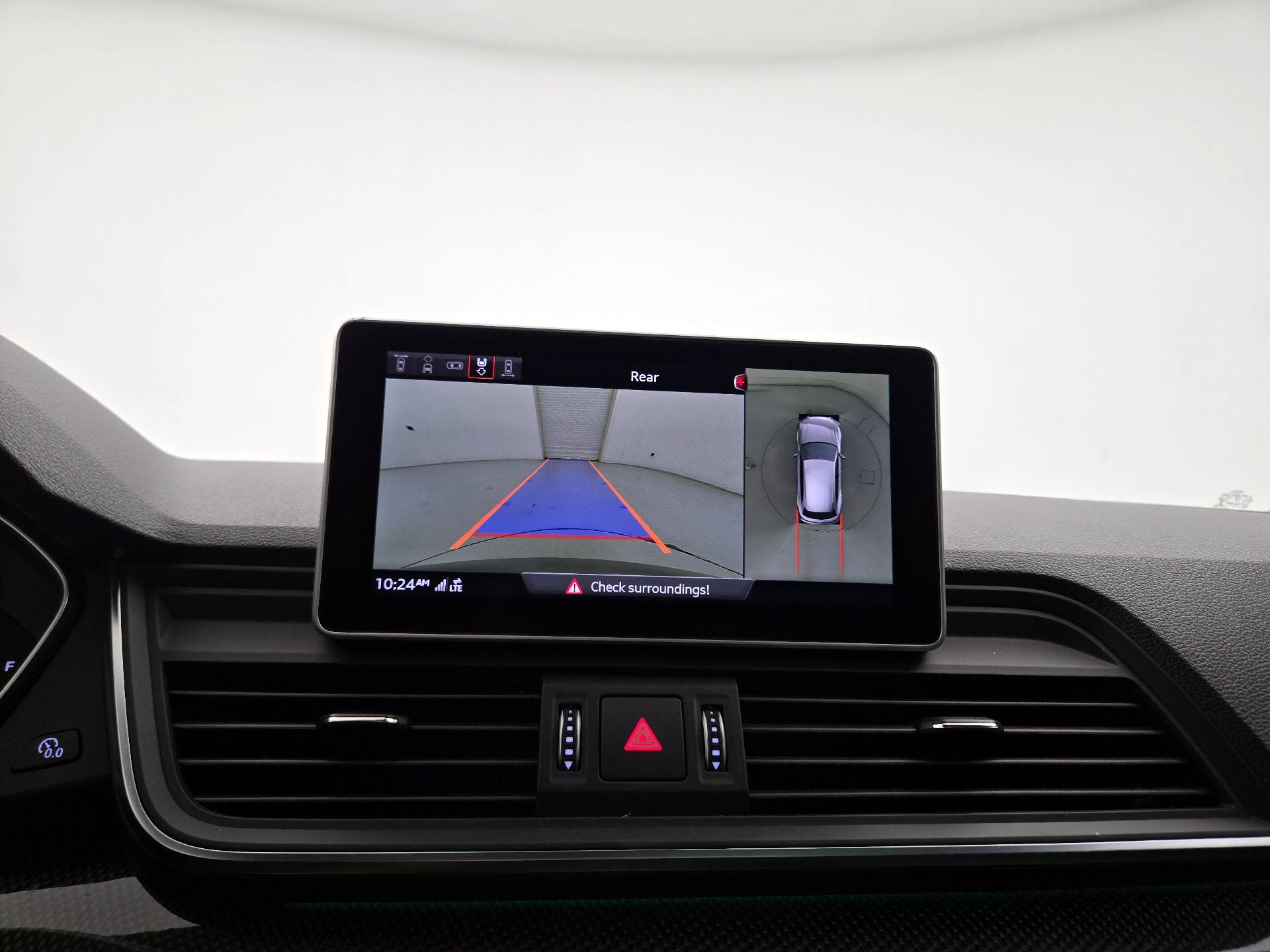 Thumbnail: 2020 Audi SQ5 - 15