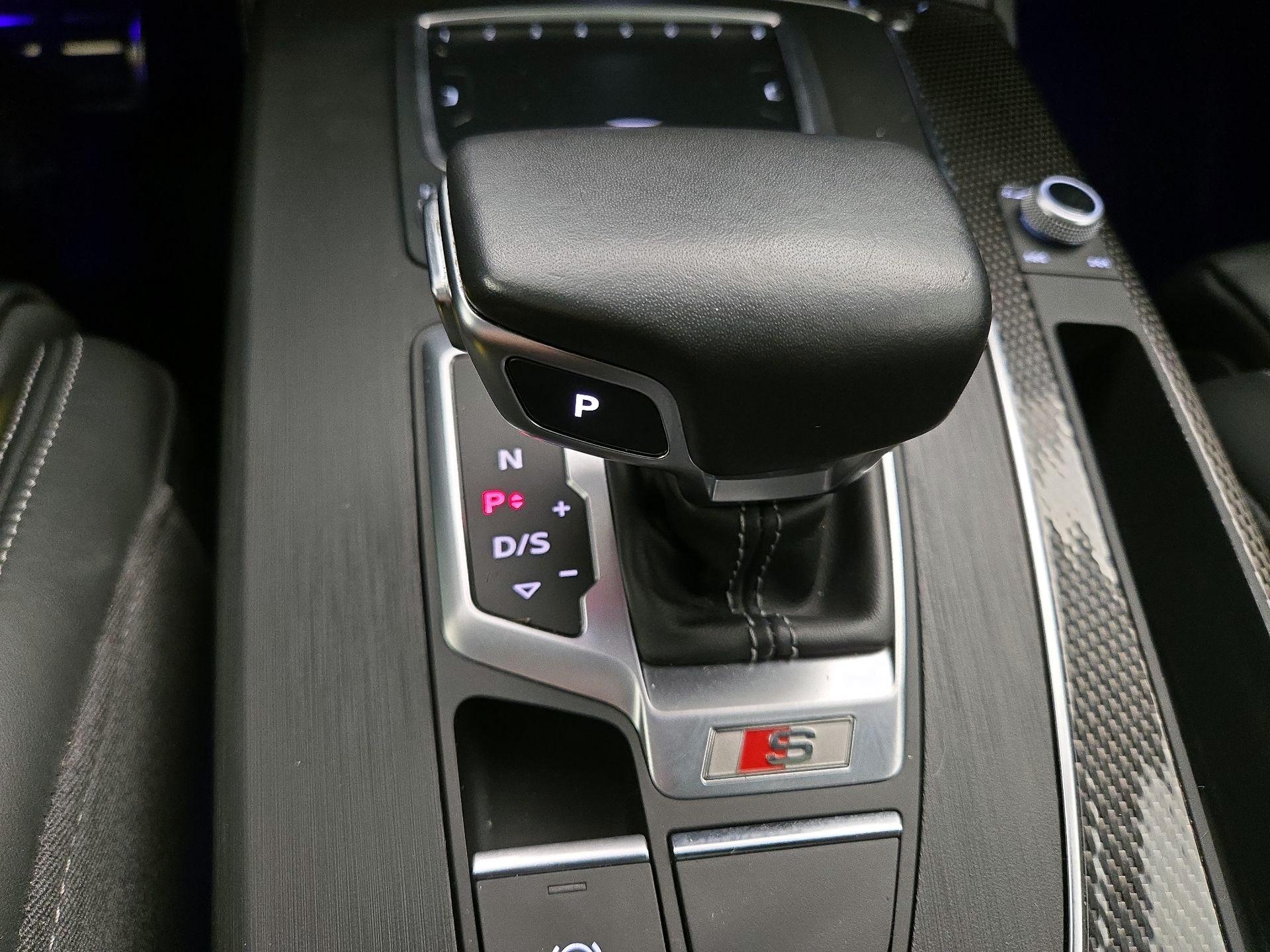 Thumbnail: 2020 Audi SQ5 - 18