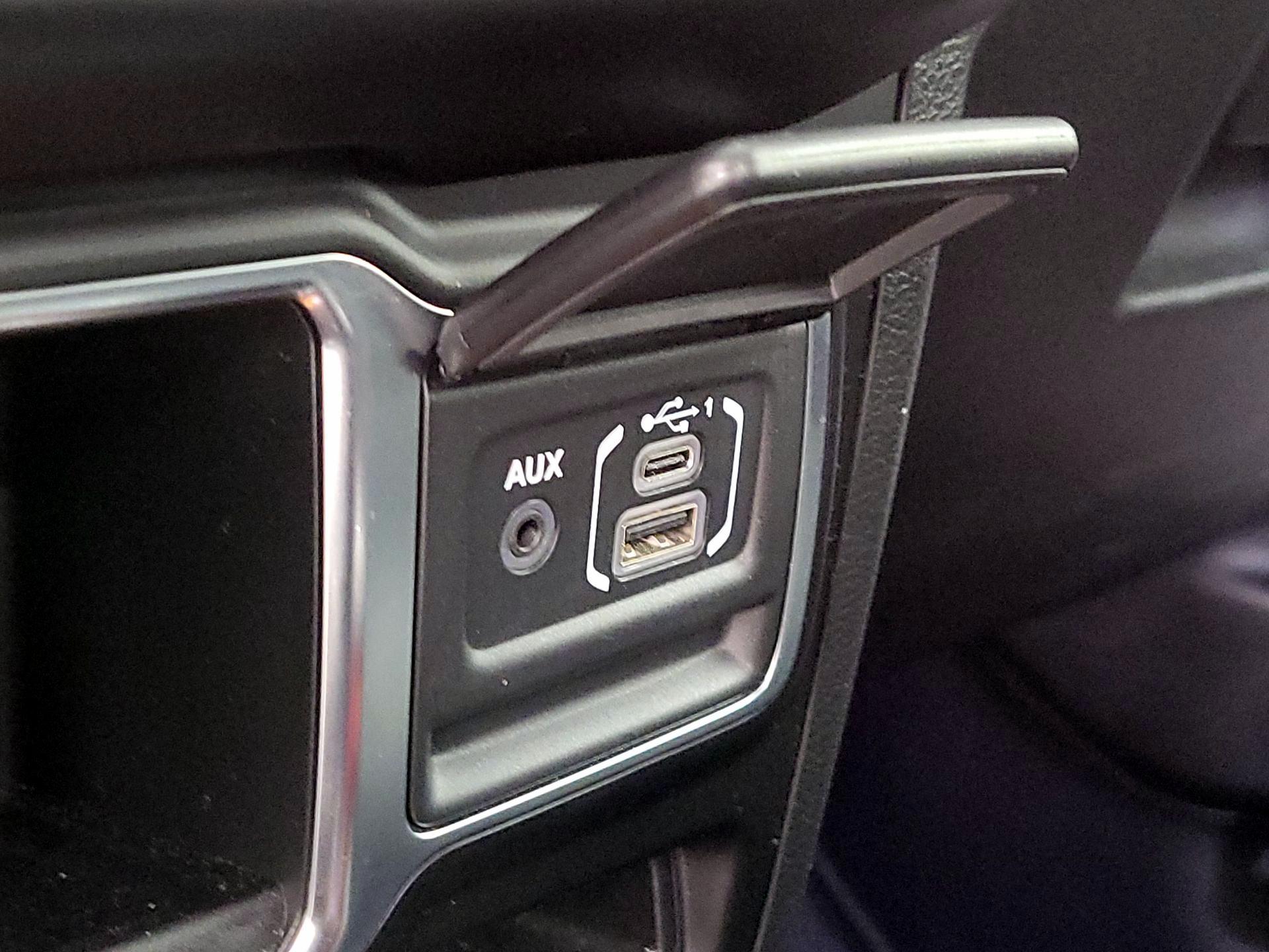 Thumbnail: 2023 Jeep Wrangler - 18