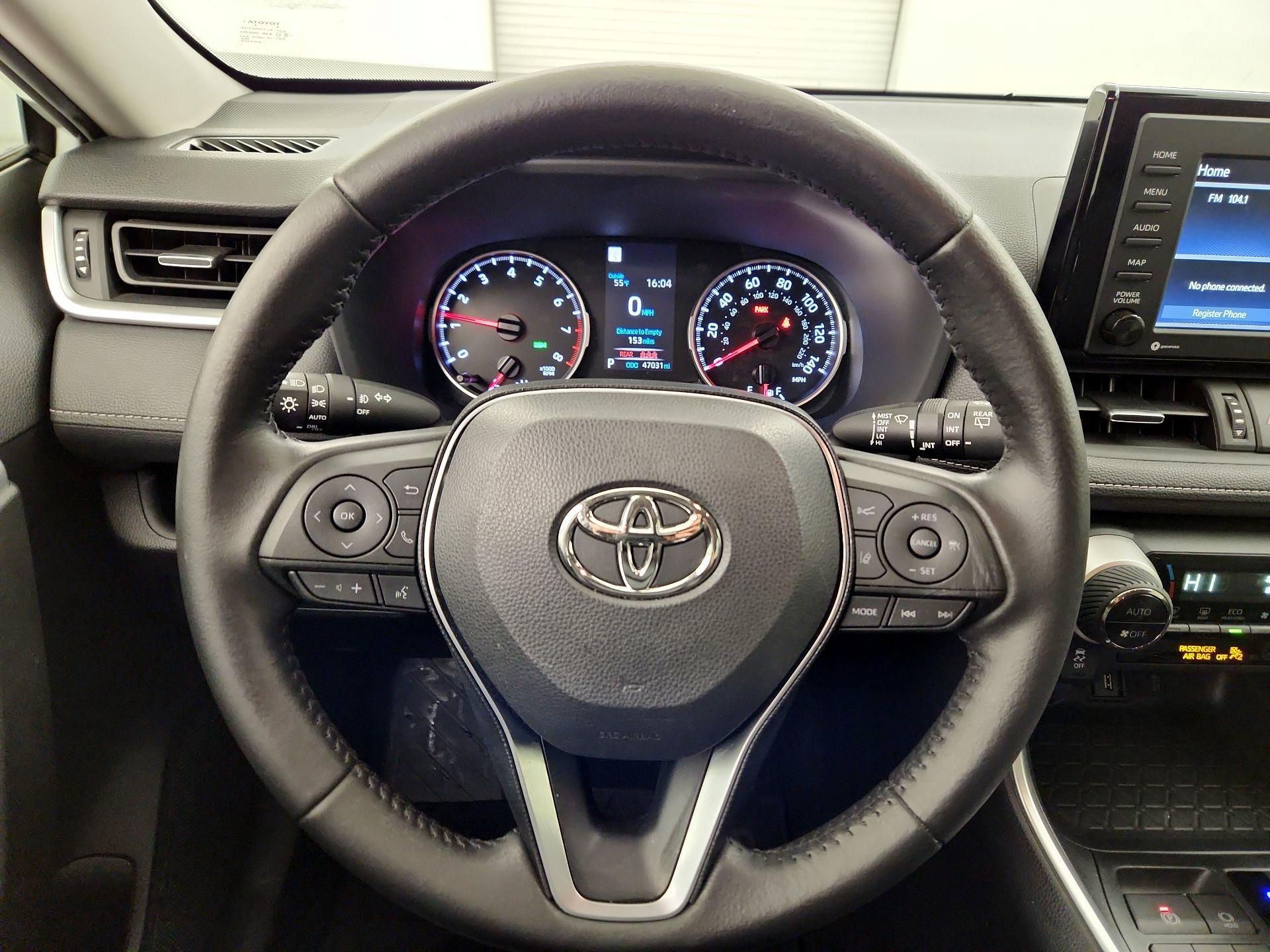 Thumbnail: 2020 Toyota RAV4 - 10