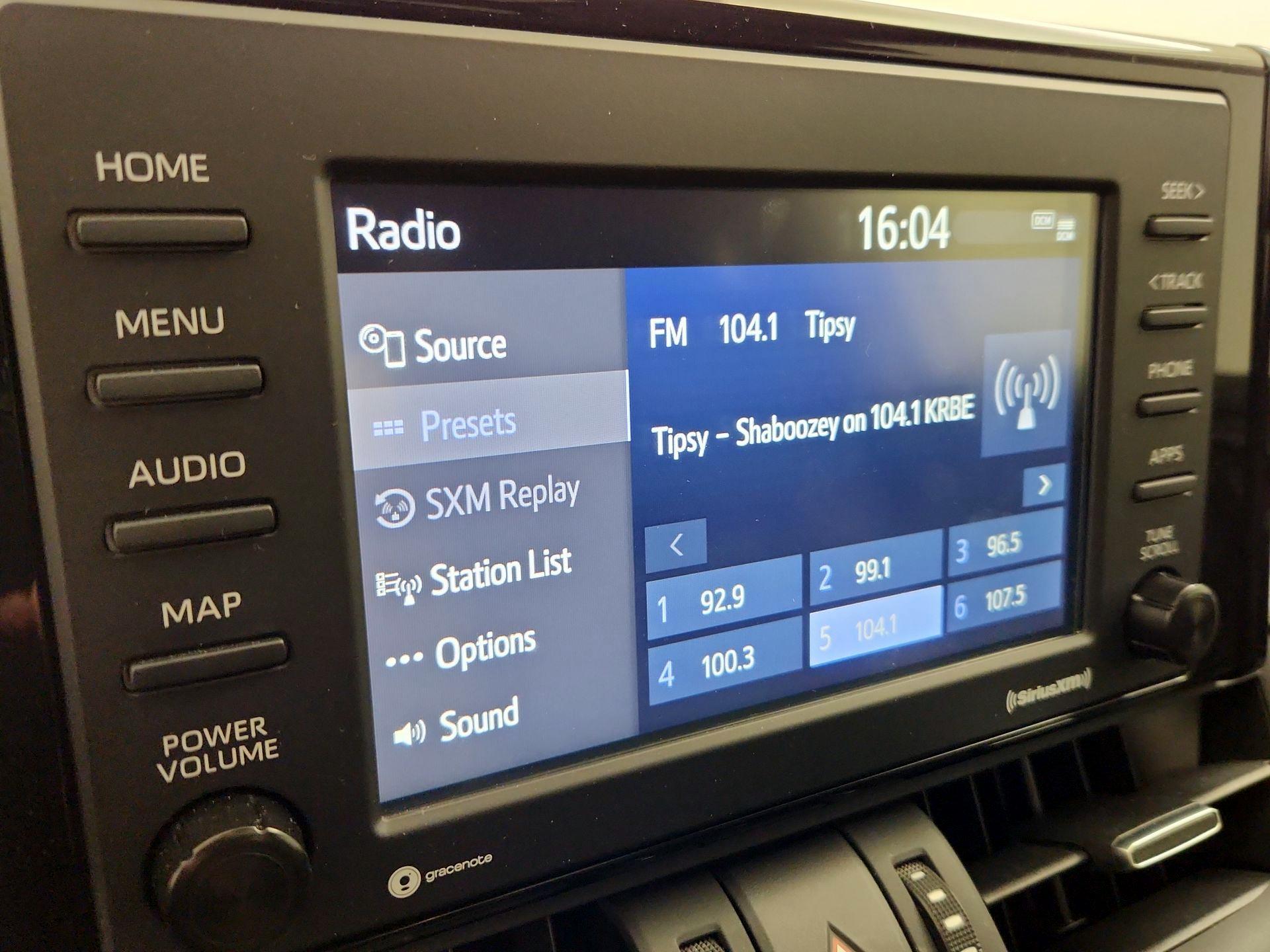 Thumbnail: 2020 Toyota RAV4 - 15