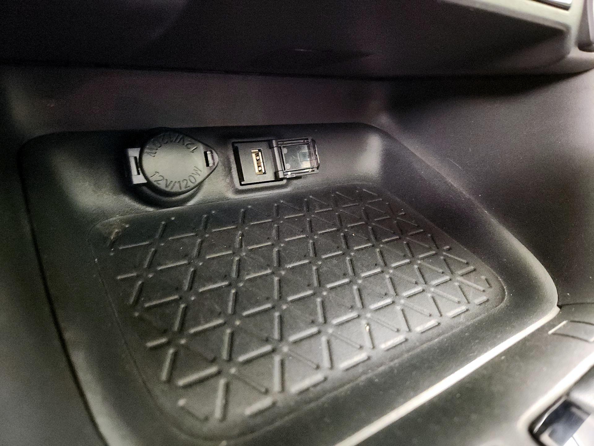 Thumbnail: 2020 Toyota RAV4 - 18