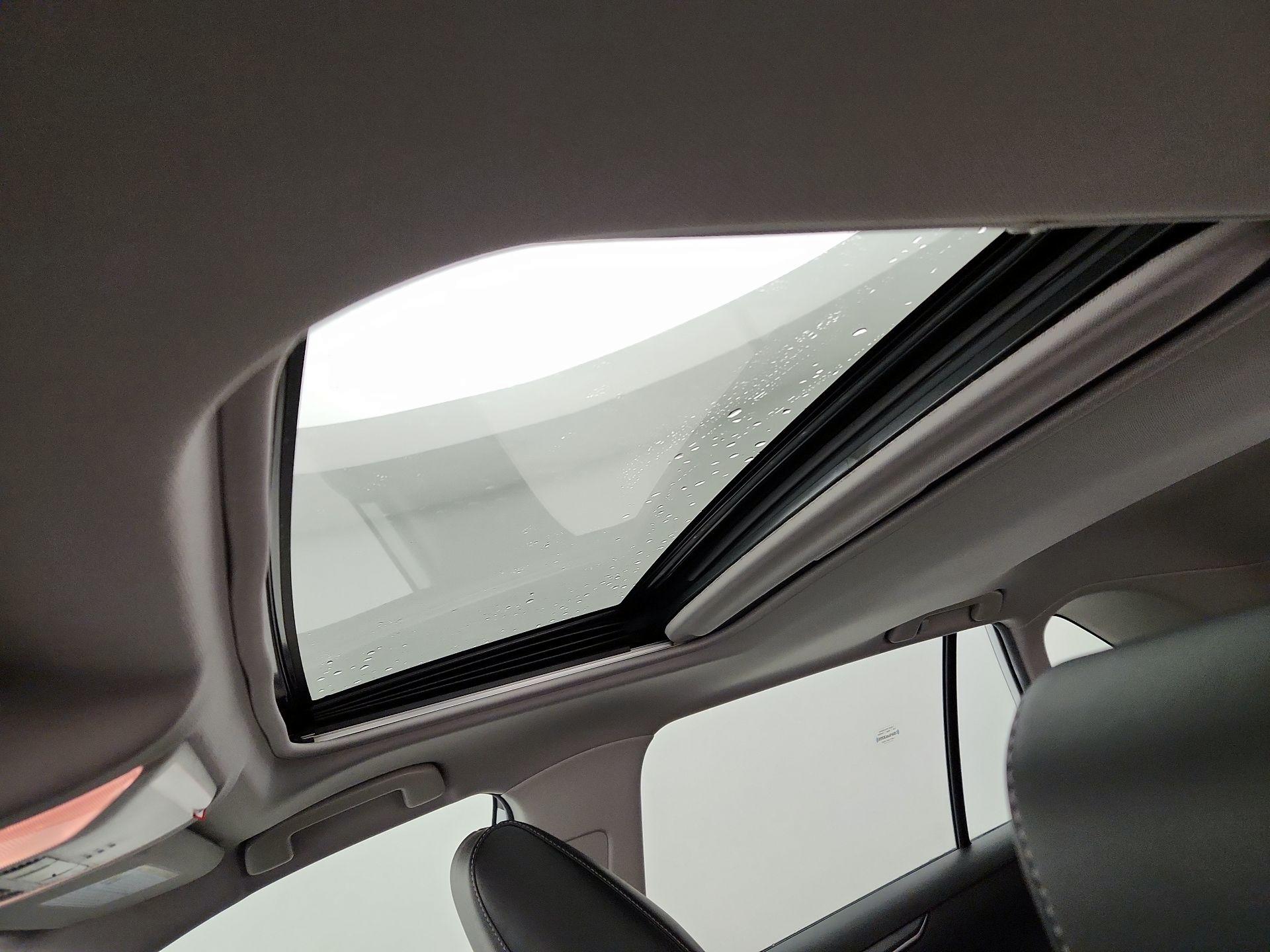 Thumbnail: 2020 Toyota RAV4 - 19