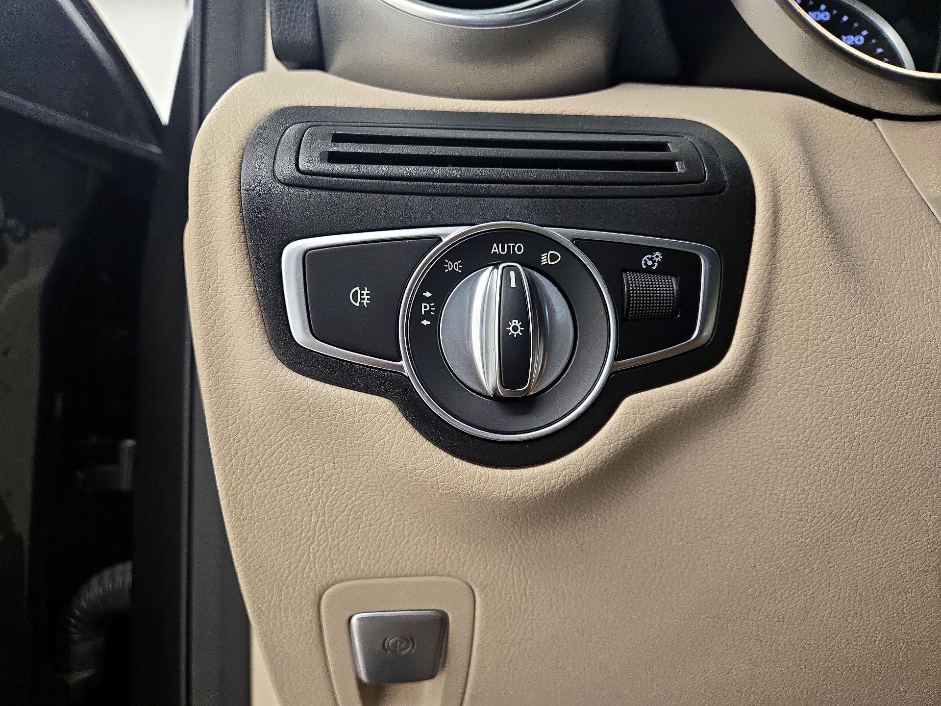 Thumbnail: 2021 Mercedes-Benz GLC - 13