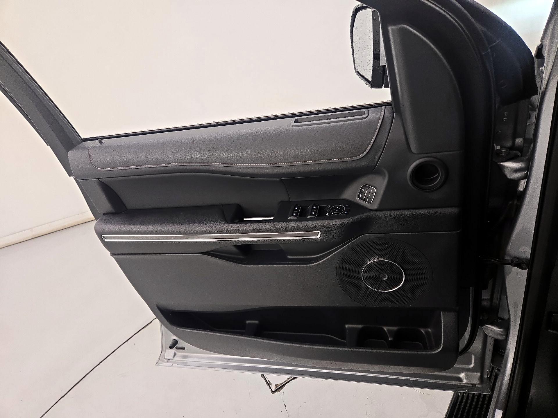 Thumbnail: 2024 Ford Expedition - 12