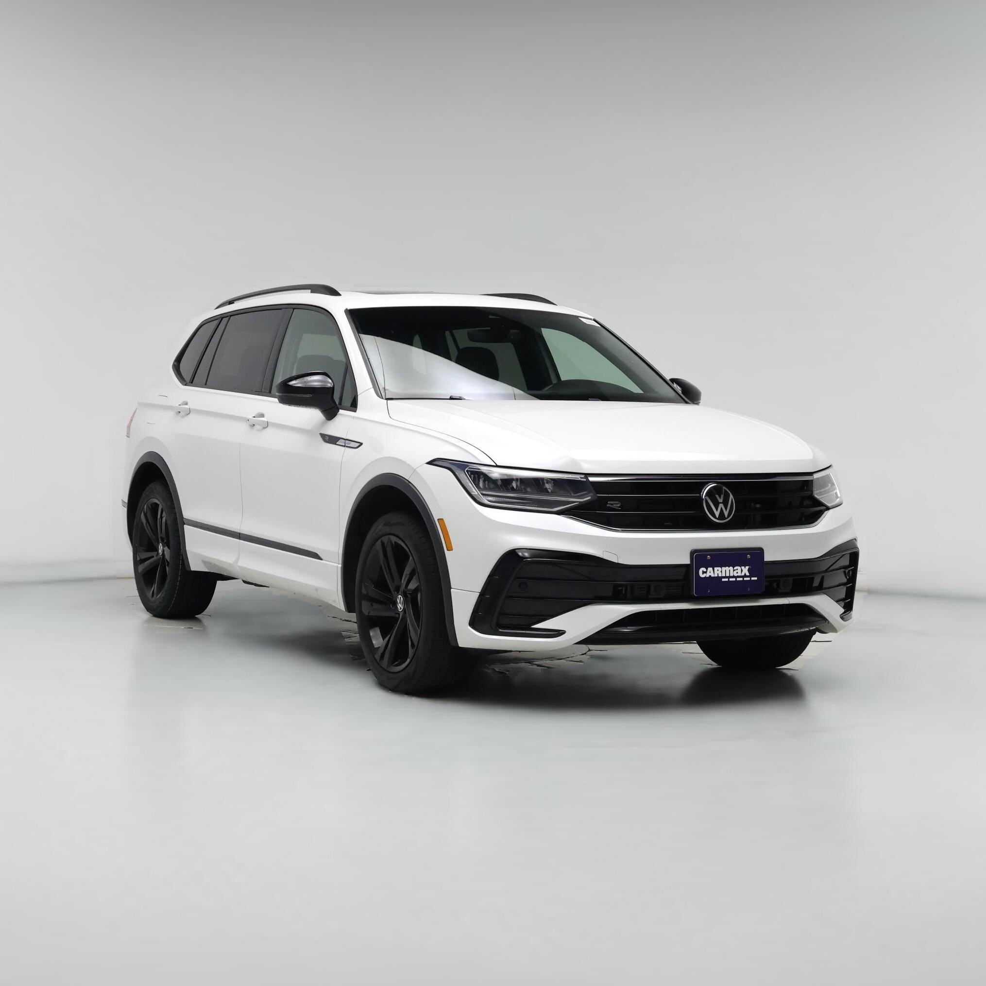Thumbnail: 2023 Volkswagen Tiguan - 1