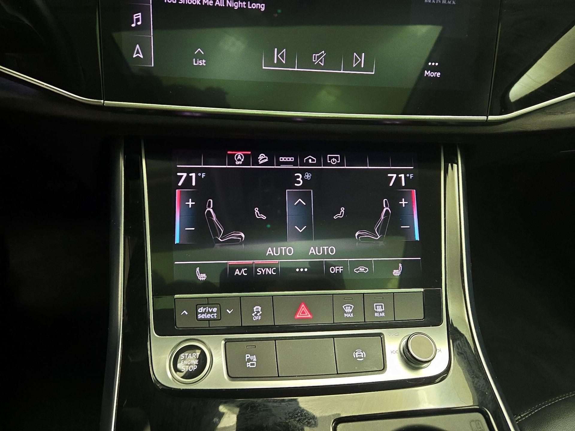 Thumbnail: 2022 Audi Q7 - 17