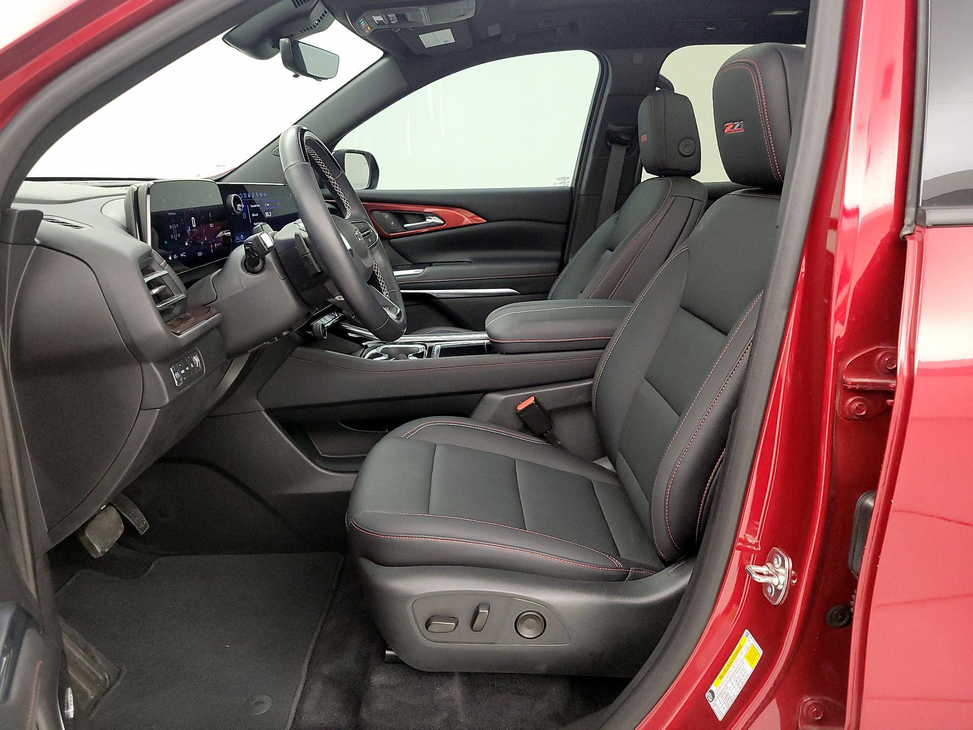 Thumbnail: 2025 Chevrolet Traverse - 11