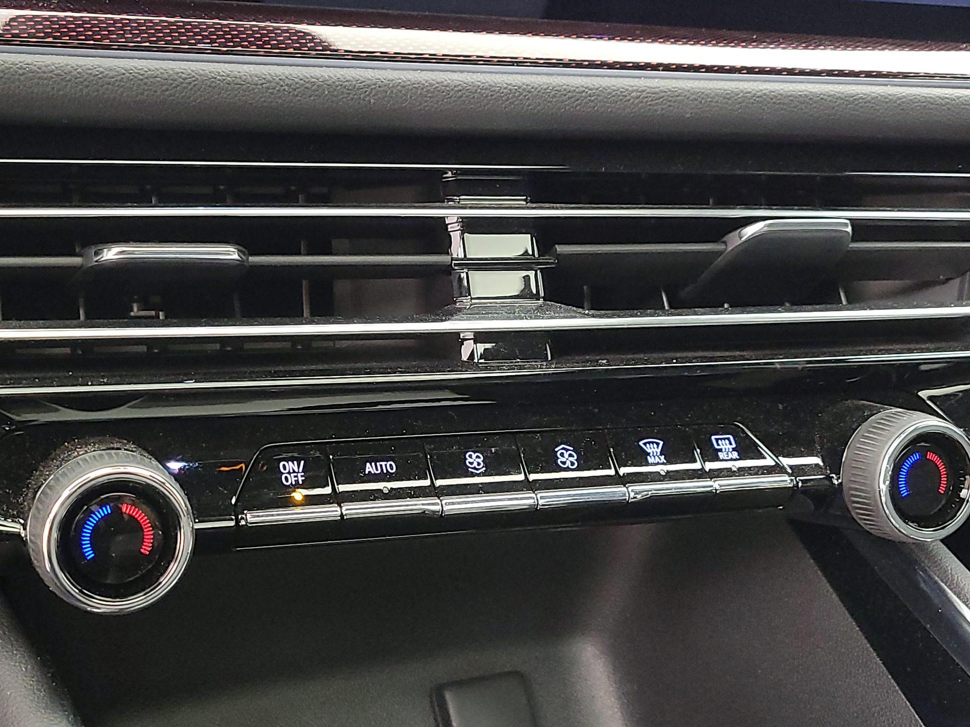 Thumbnail: 2025 Chevrolet Traverse - 16