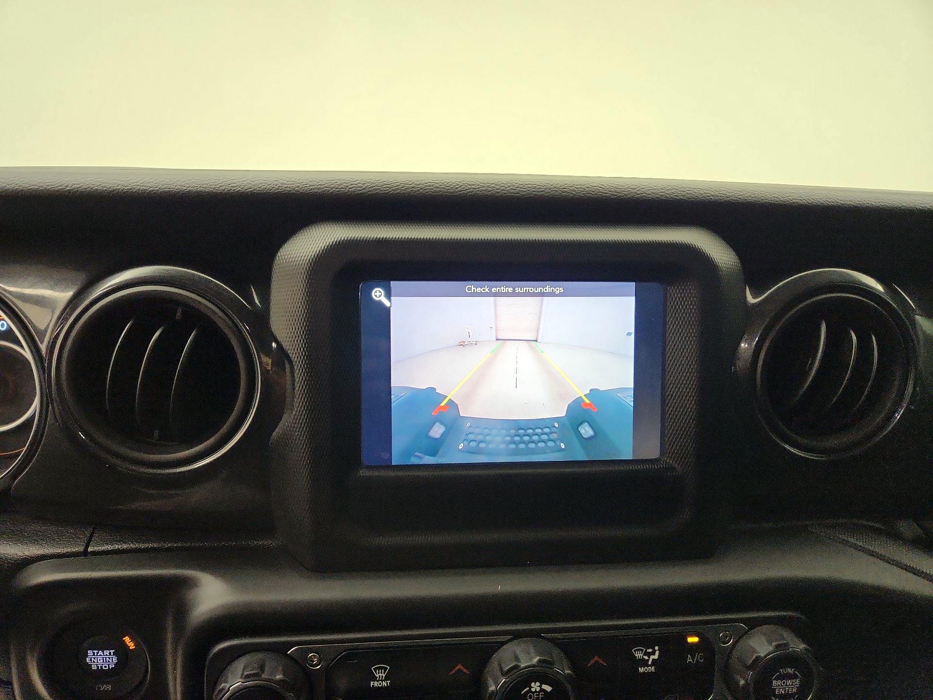 Thumbnail: 2022 Jeep Gladiator - 14