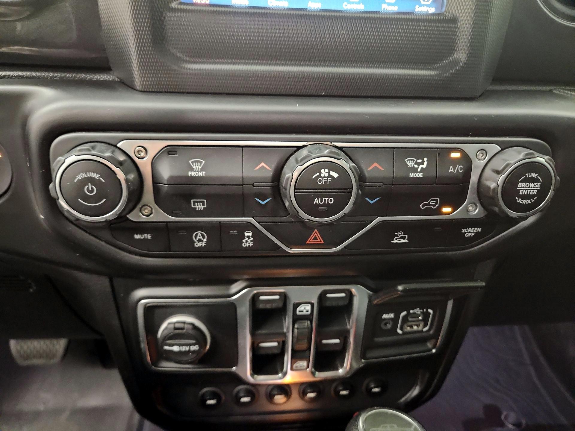 Thumbnail: 2022 Jeep Gladiator - 16