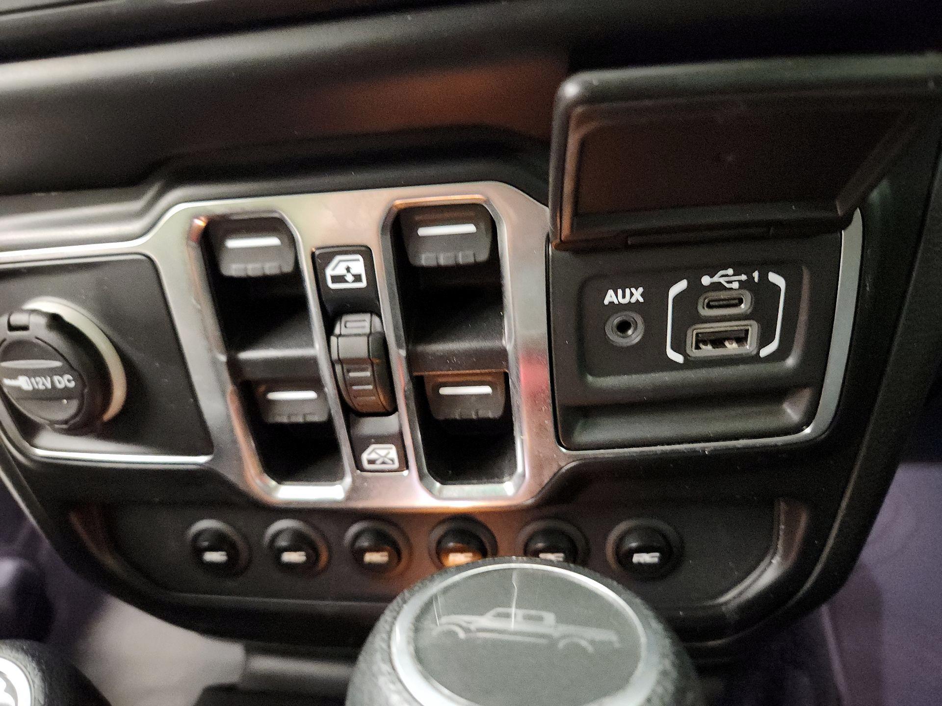 Thumbnail: 2022 Jeep Gladiator - 18