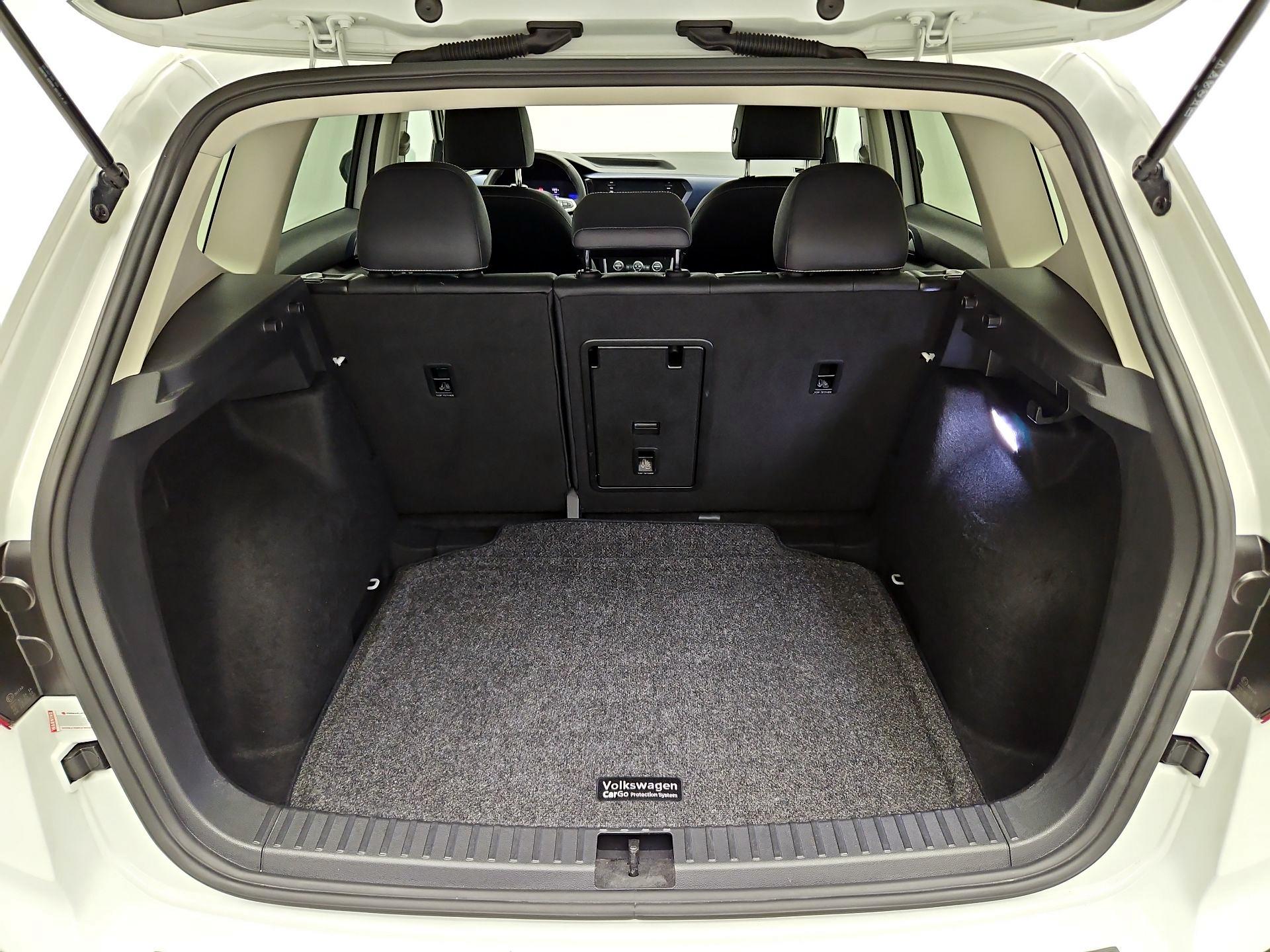 Thumbnail: 2024 Volkswagen Taos - 18