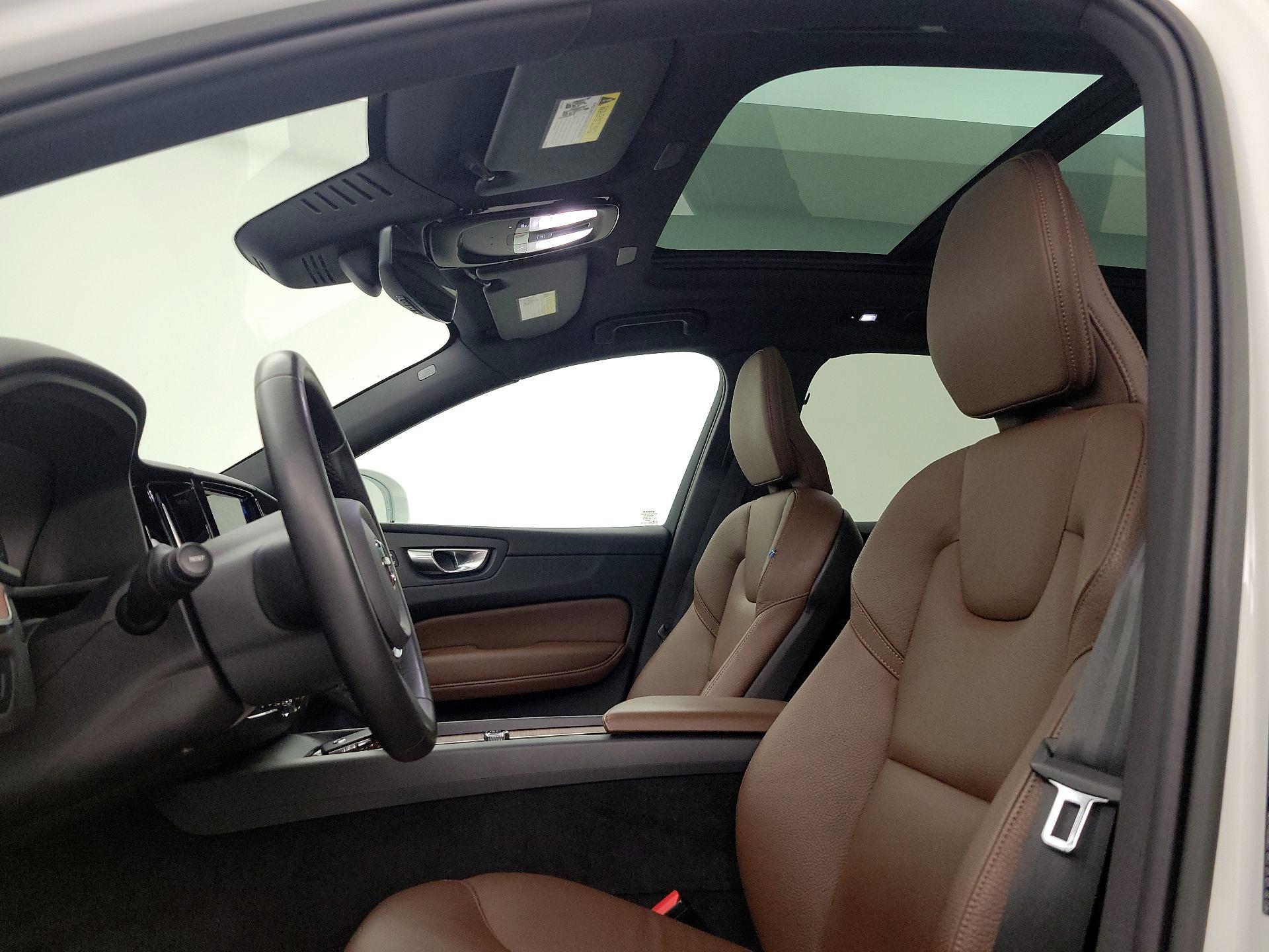 Thumbnail: 2023 Volvo XC60 - 19