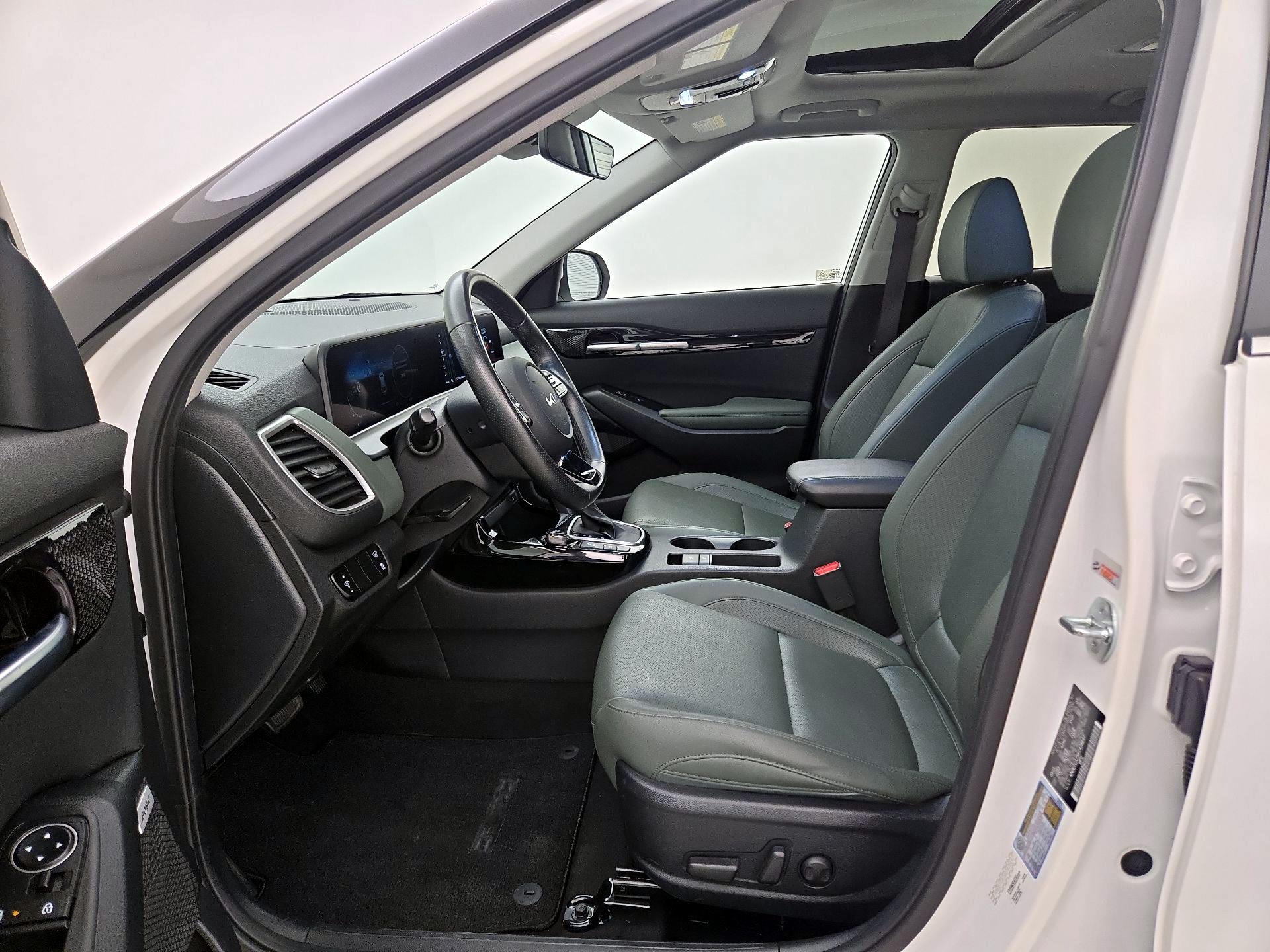 Thumbnail: 2024 Kia Seltos - 11