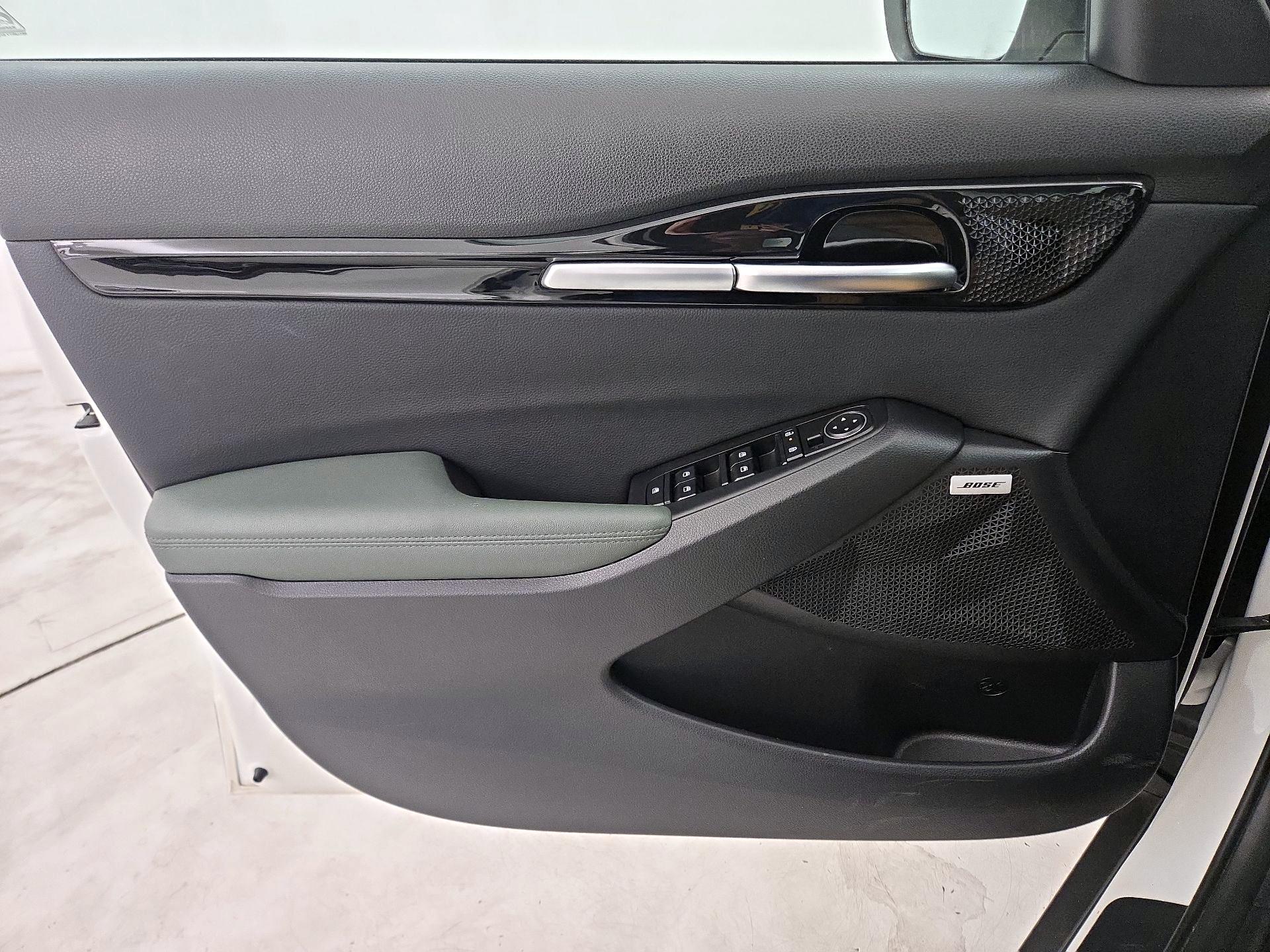 Thumbnail: 2024 Kia Seltos - 12