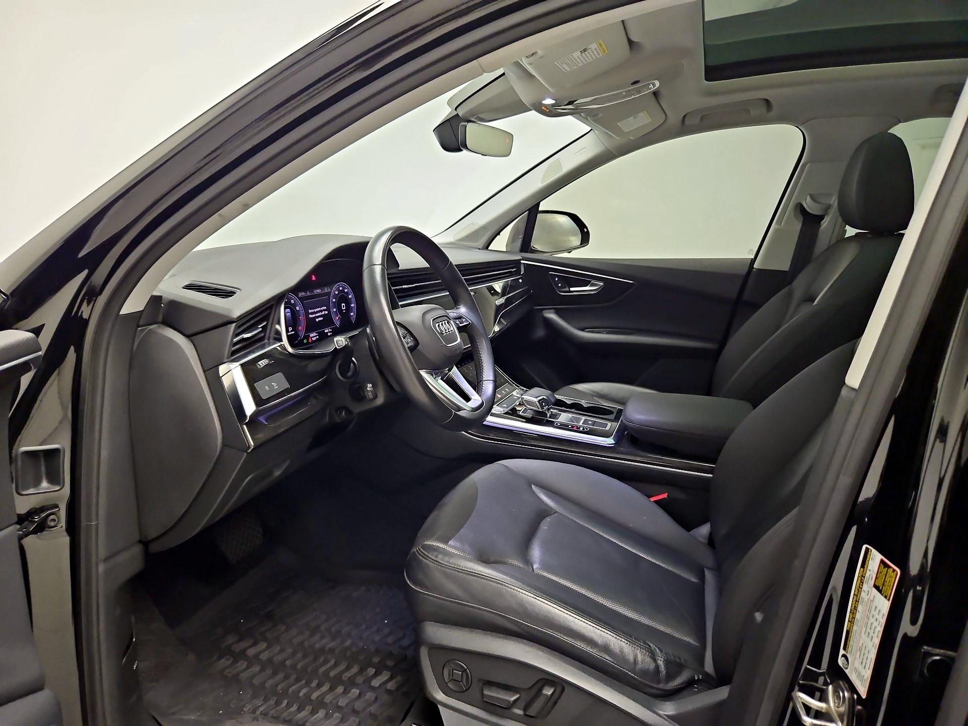 Thumbnail: 2020 Audi Q7 - 11