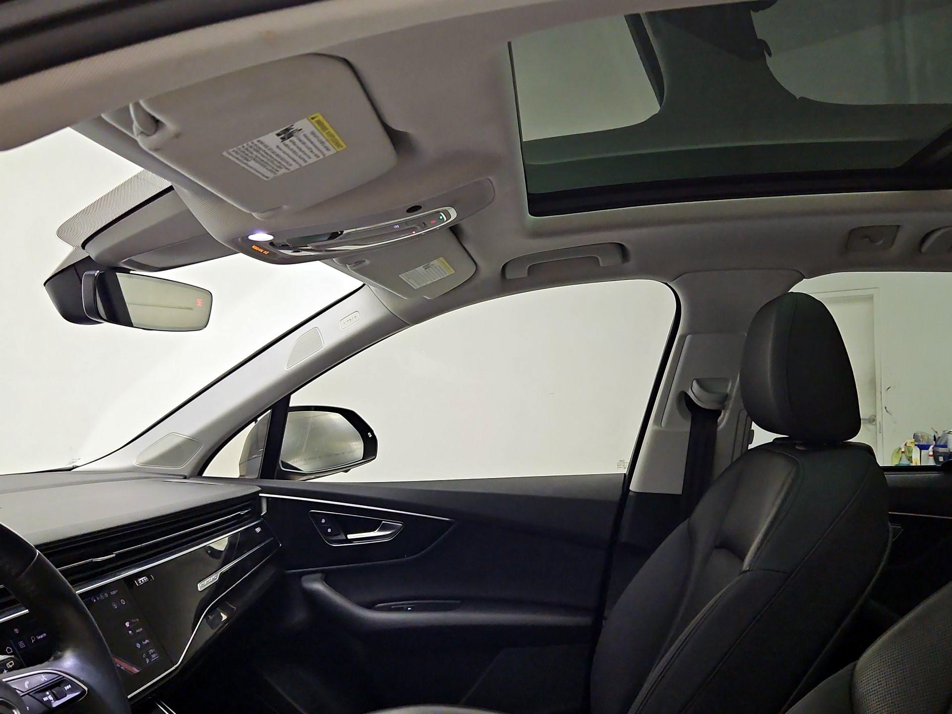 Thumbnail: 2020 Audi Q7 - 20