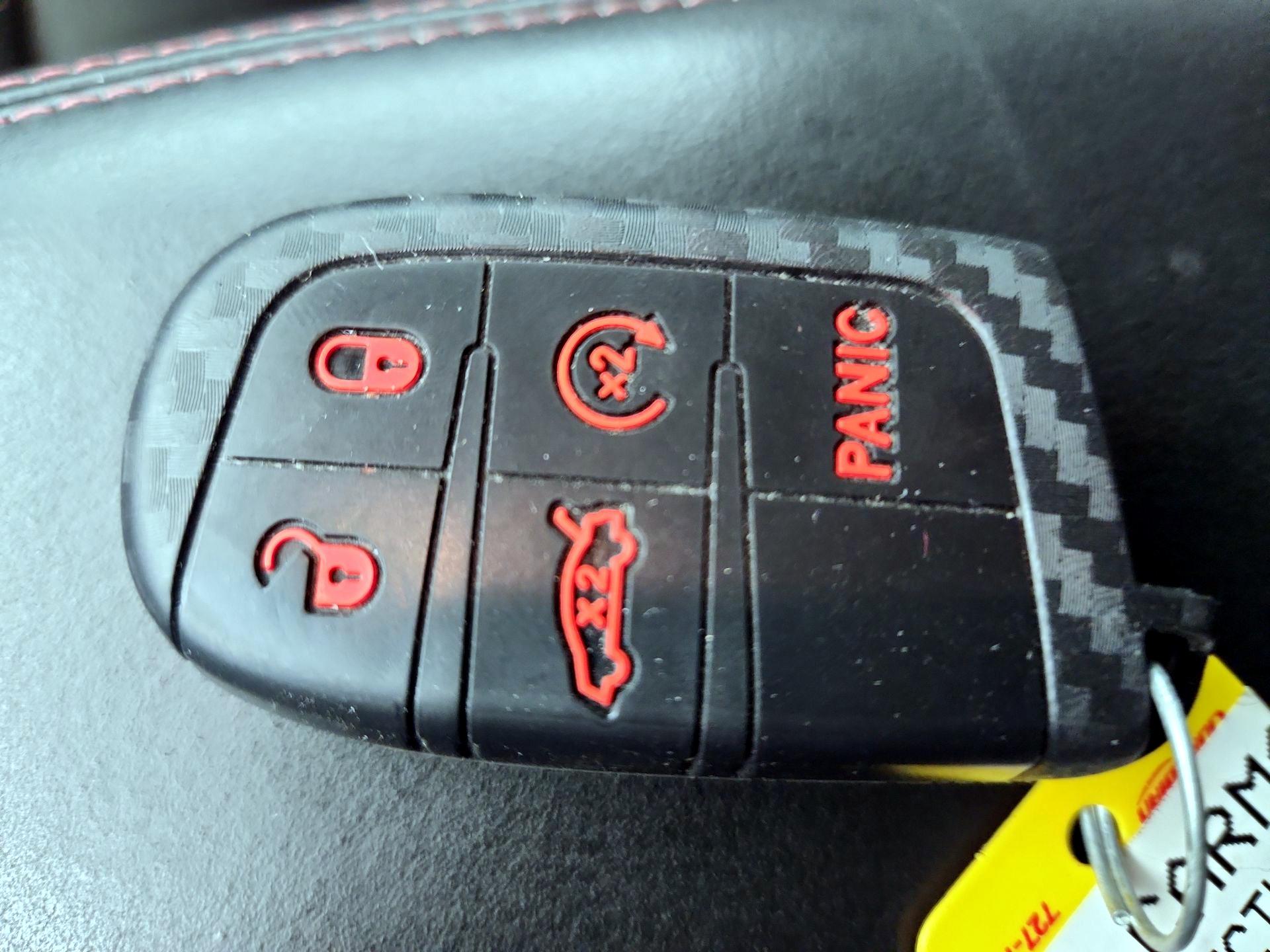 Thumbnail: 2022 Dodge Durango - 16