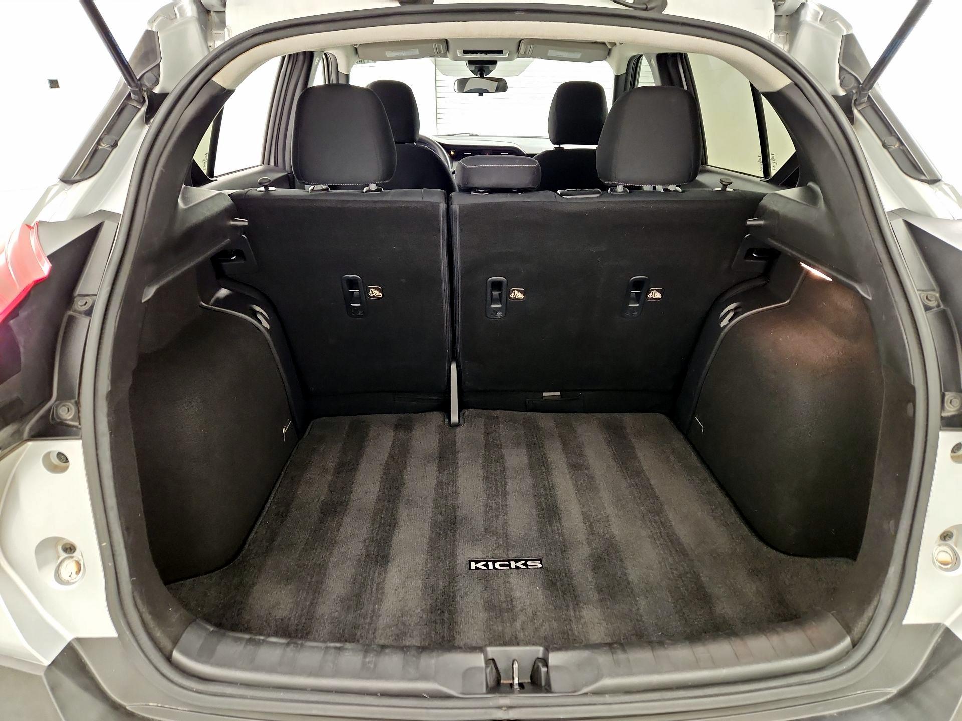 Thumbnail: 2020 Nissan Kicks - 20