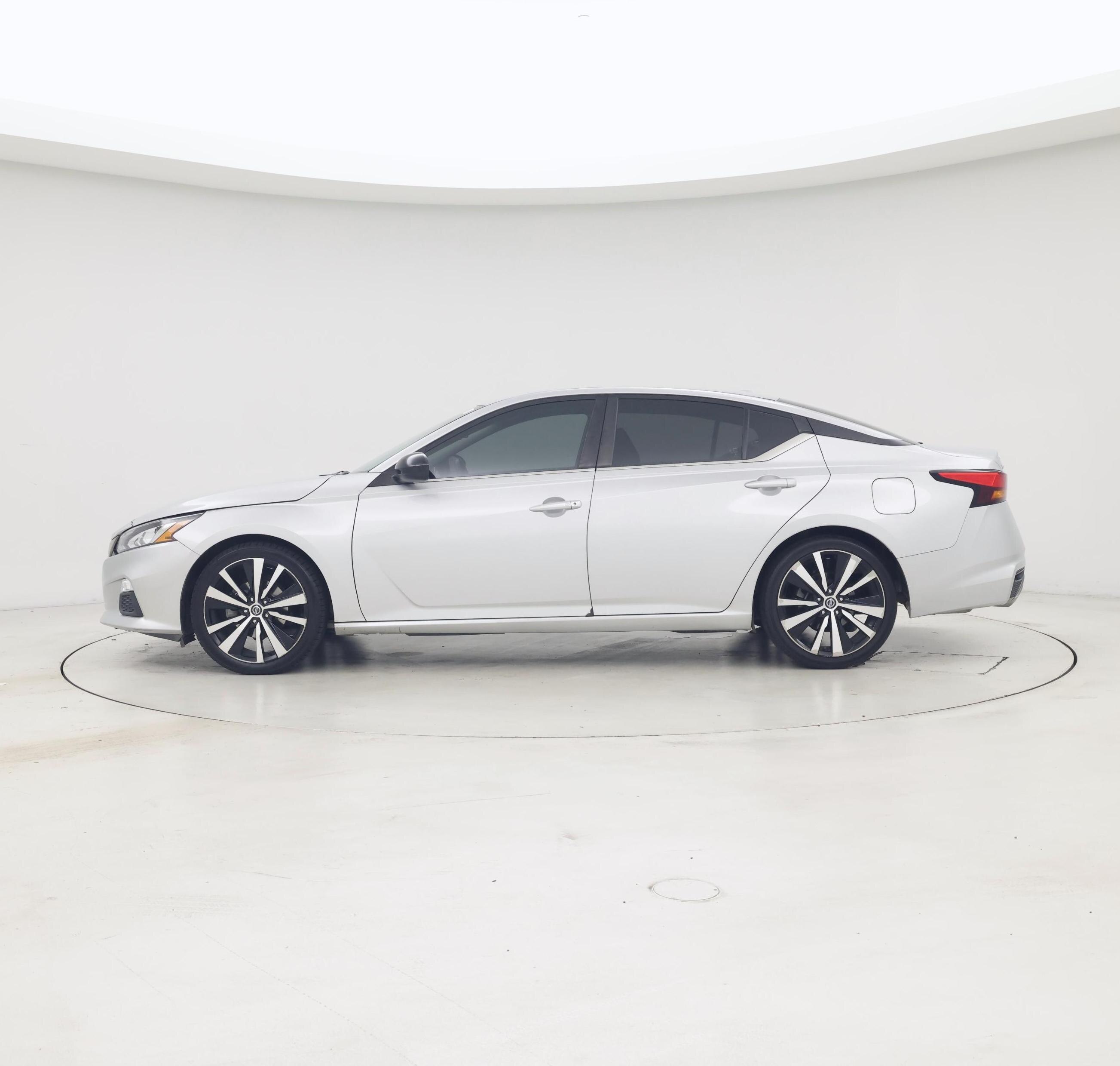 Thumbnail: 2021 Nissan Altima - 3