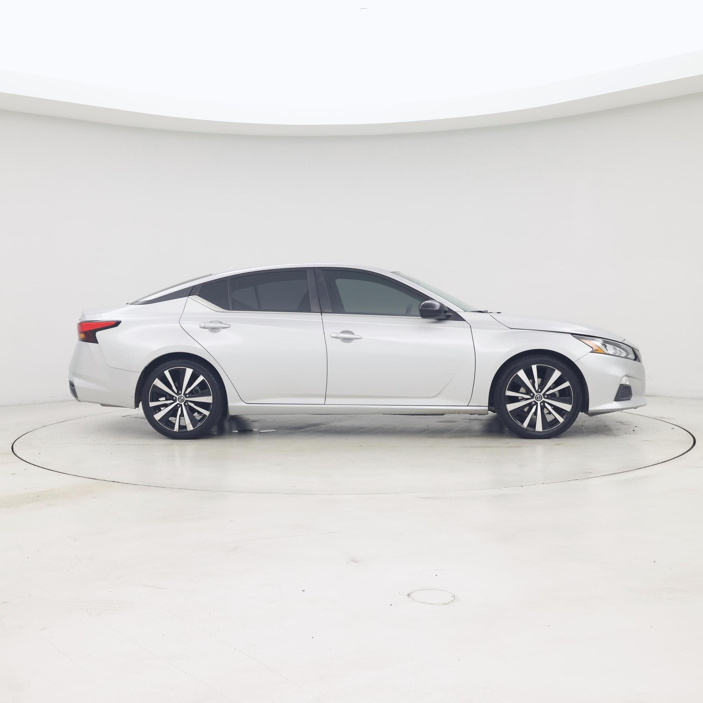 Thumbnail: 2021 Nissan Altima - 7