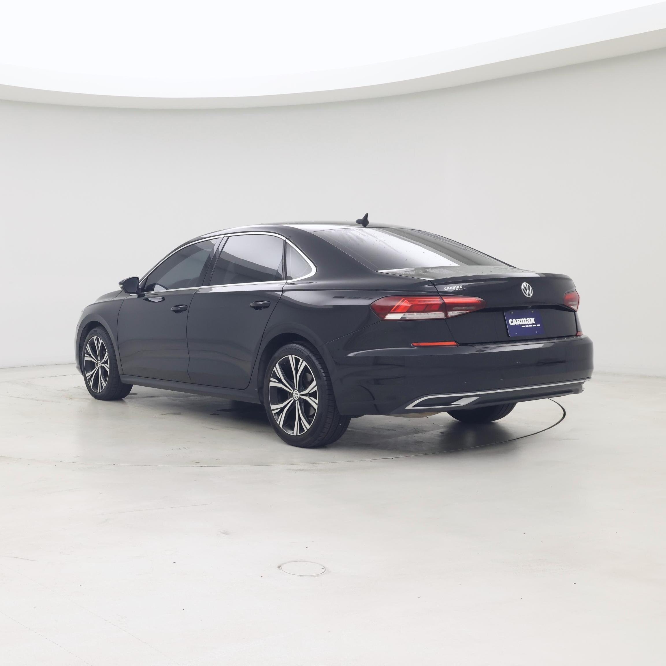 Thumbnail: 2022 Volkswagen Passat - 2