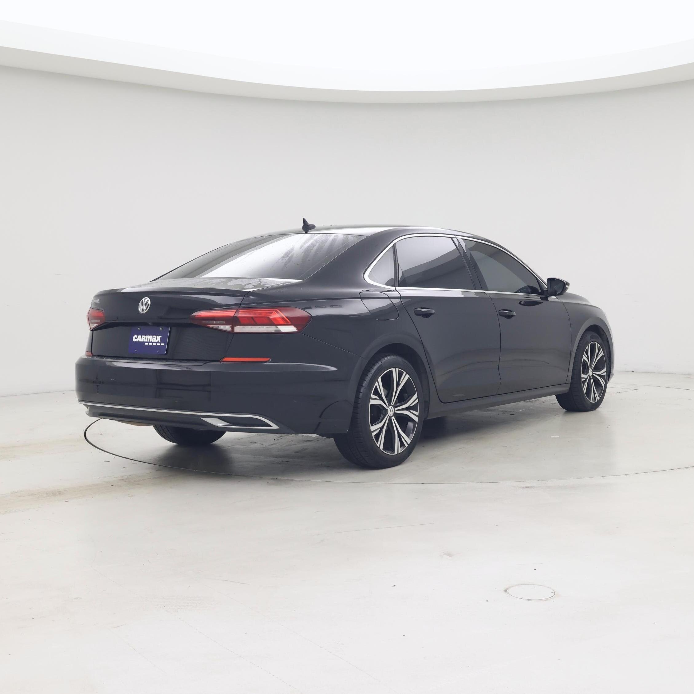 Thumbnail: 2022 Volkswagen Passat - 8