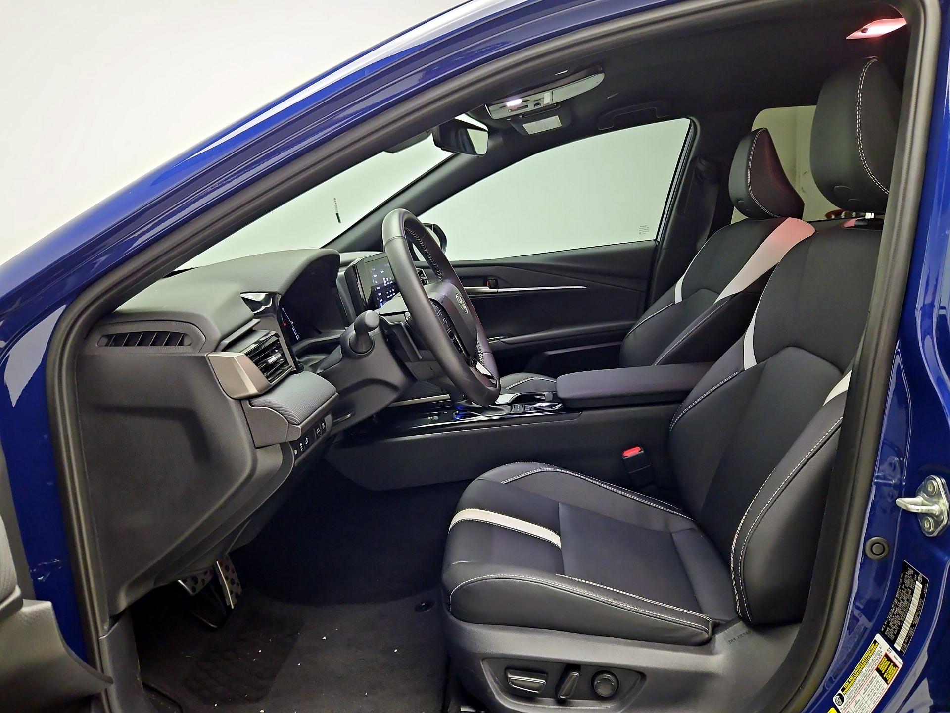 Thumbnail: 2025 Toyota Camry - 11