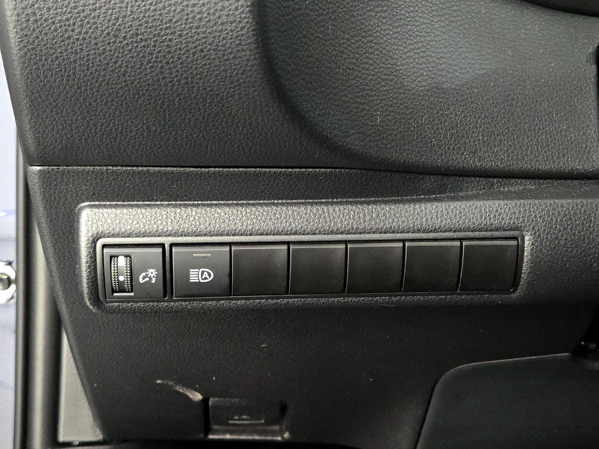 Thumbnail: 2025 Toyota Corolla - 13