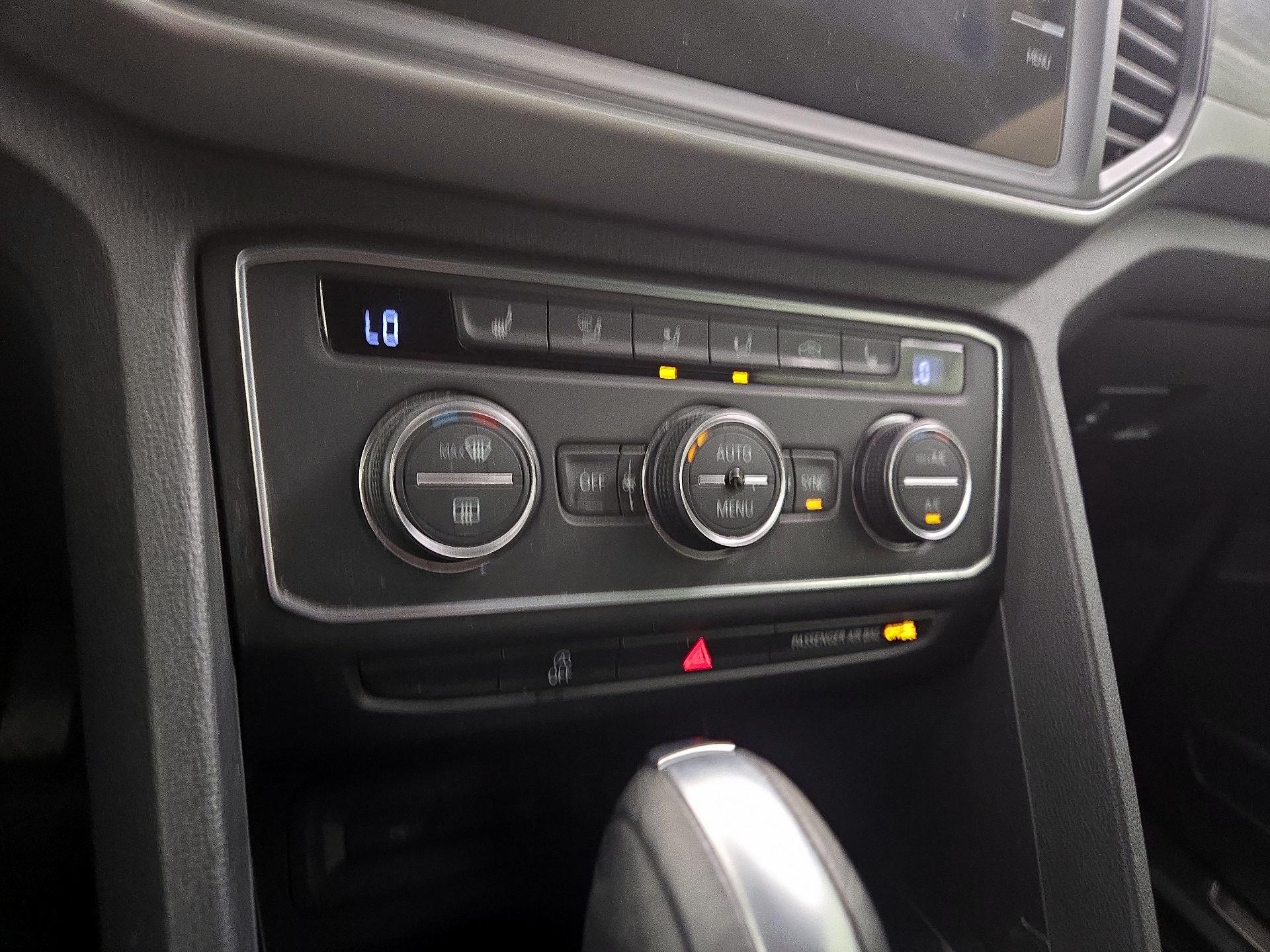 Thumbnail: 2021 Volkswagen Atlas - 16