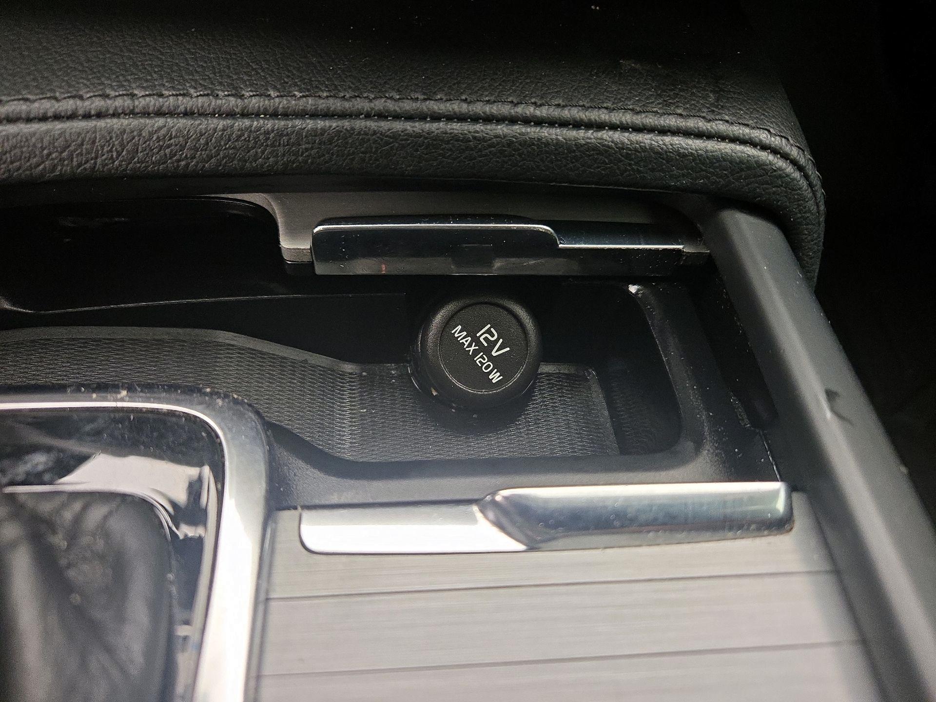 Thumbnail: 2021 Volvo XC90 - 18