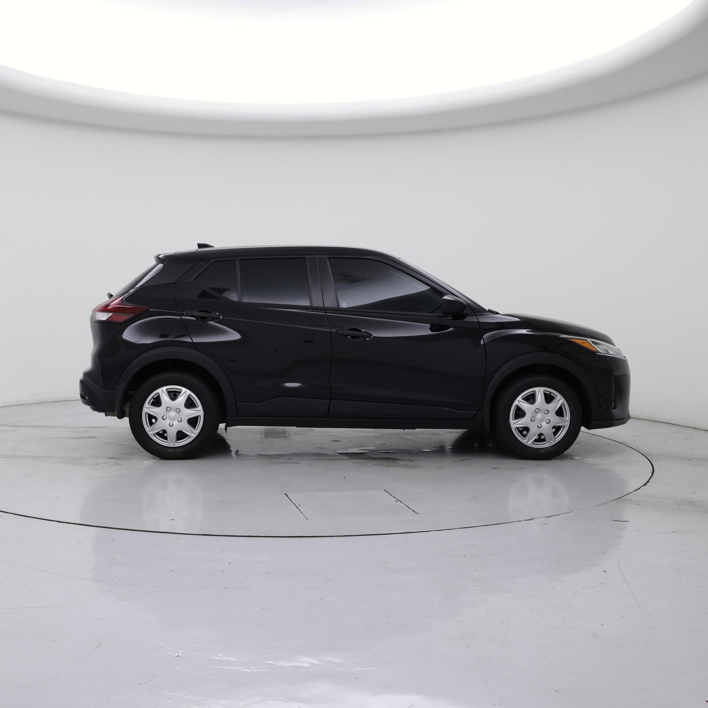 Thumbnail: 2024 Nissan Kicks - 7