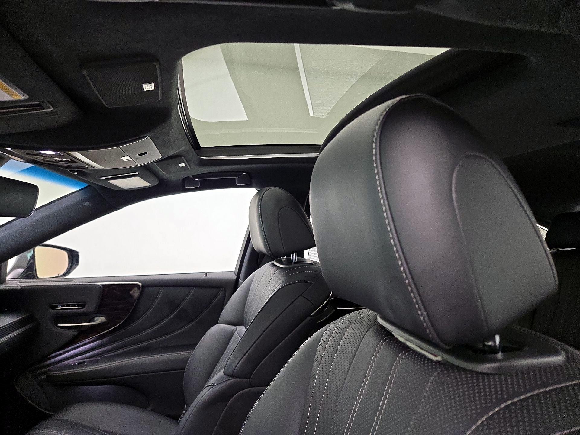 Thumbnail: 2023 Lexus LS - 19