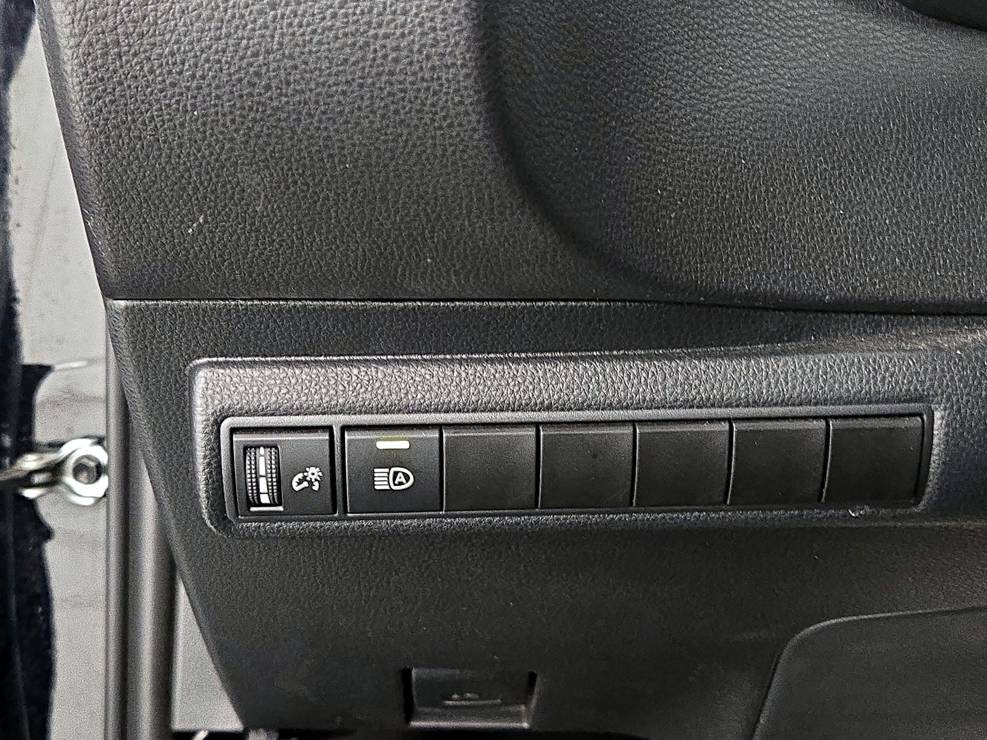 Thumbnail: 2024 Toyota Corolla - 13