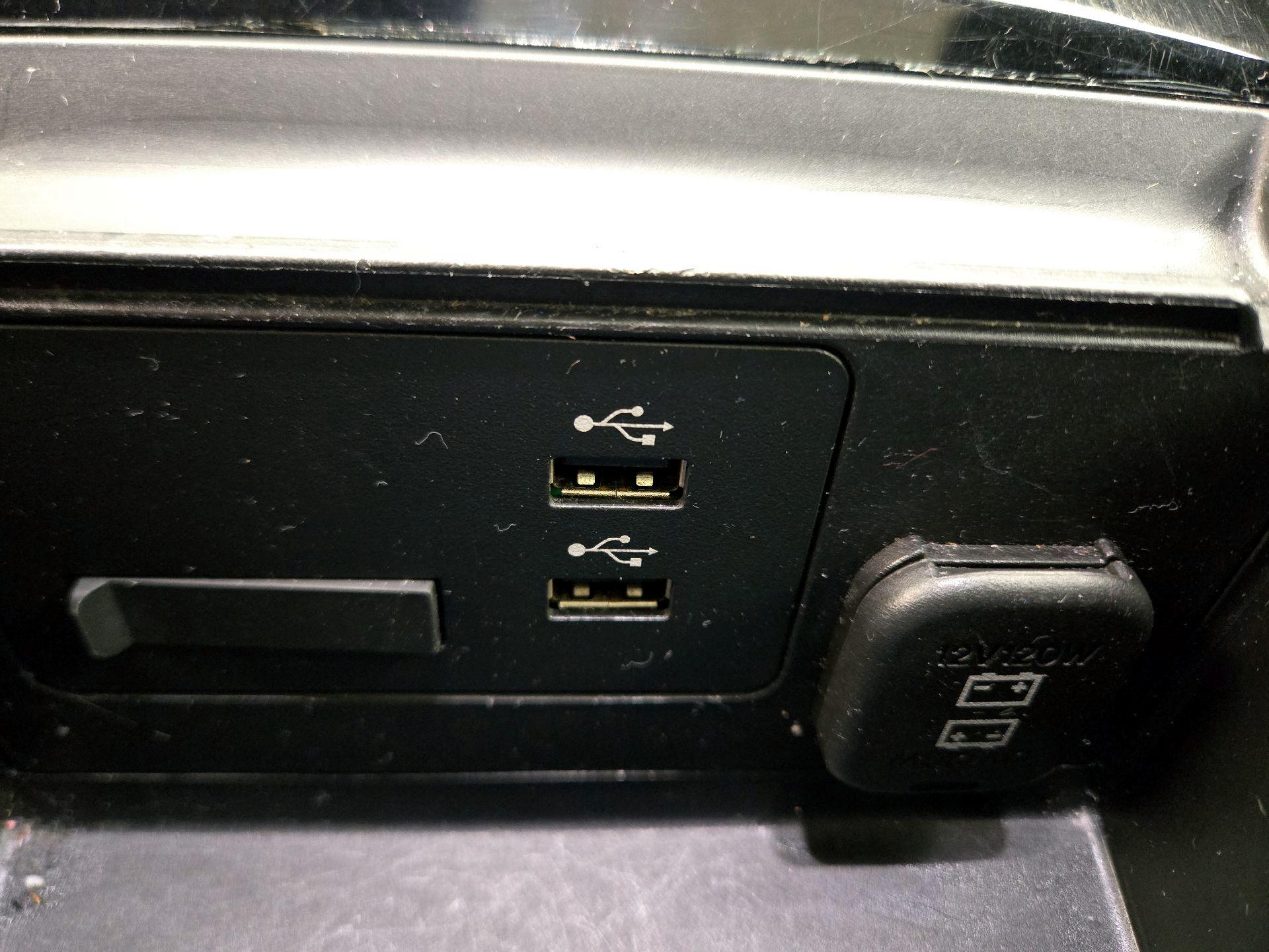 Thumbnail: 2023 Mazda Mazda3 - 18