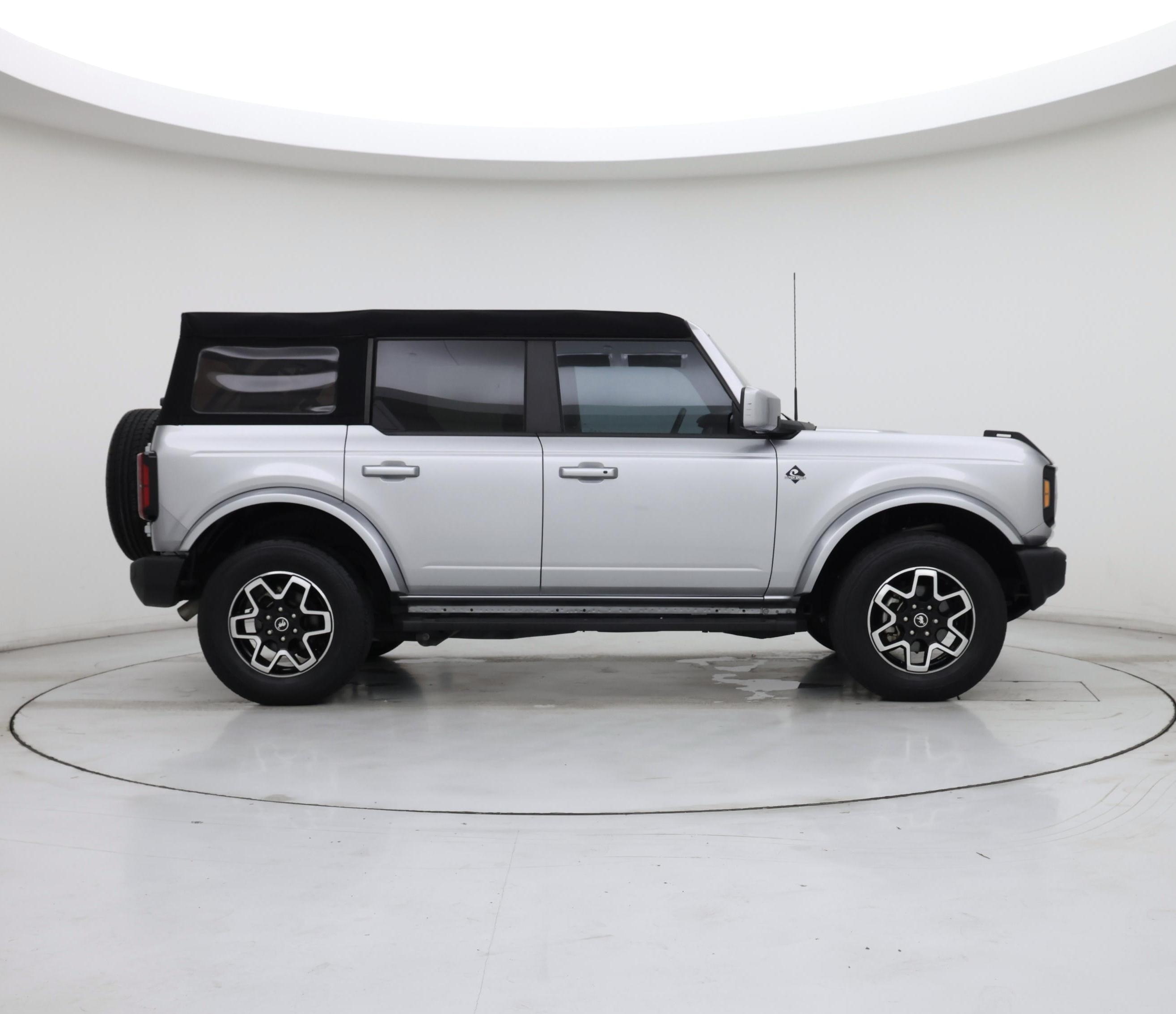 Thumbnail: 2023 Ford Bronco - 7