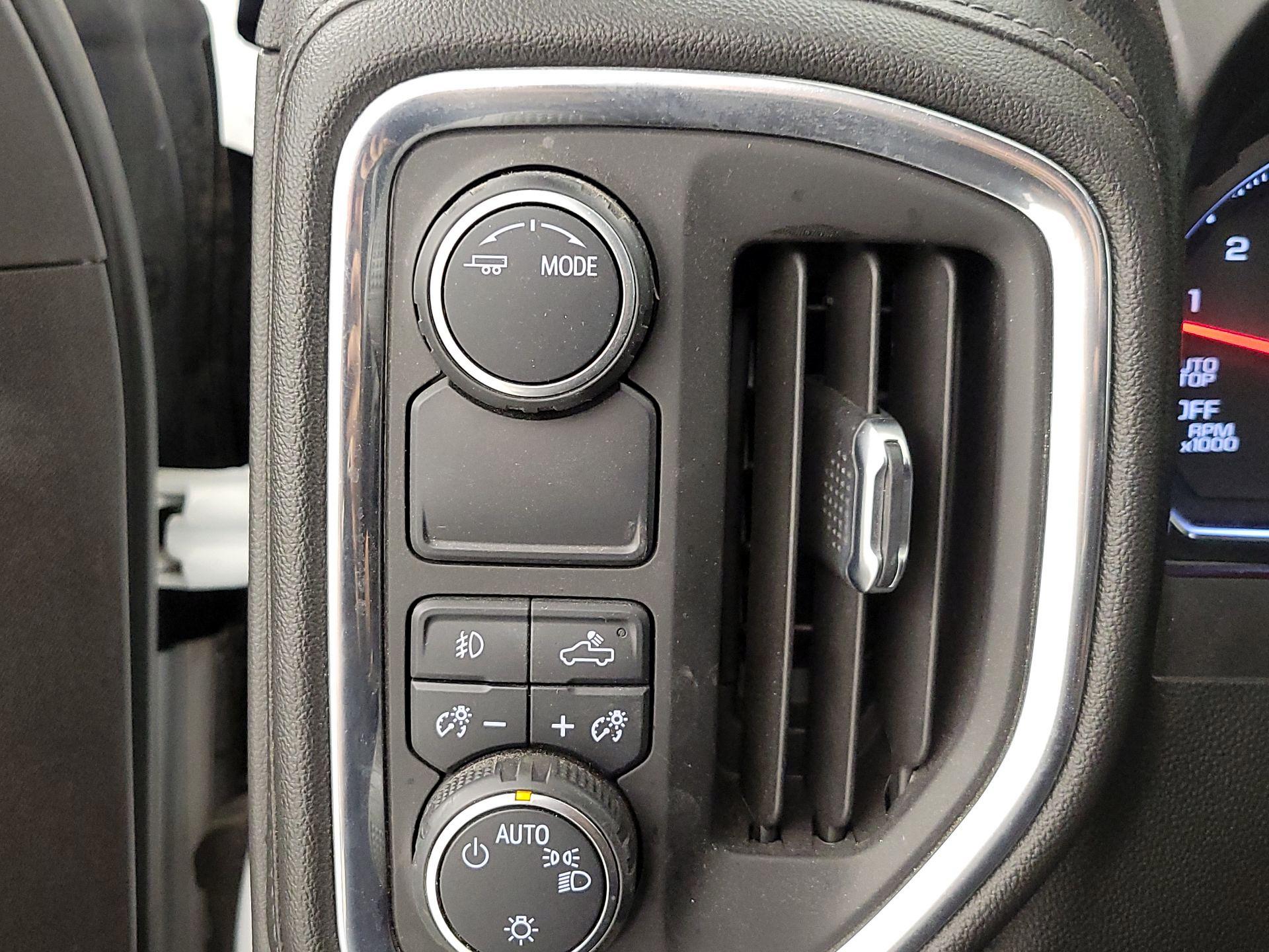 Thumbnail: 2021 Chevrolet Silverado 1500 - 13